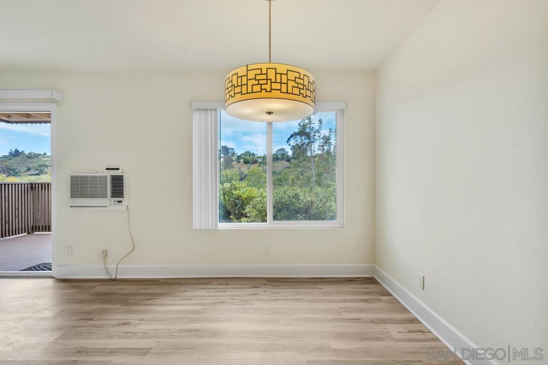 Detail Gallery Image 12 of 28 For 8640  via Mallorca  E, La Jolla,  CA 92037 - 1 Beds | 1 Baths