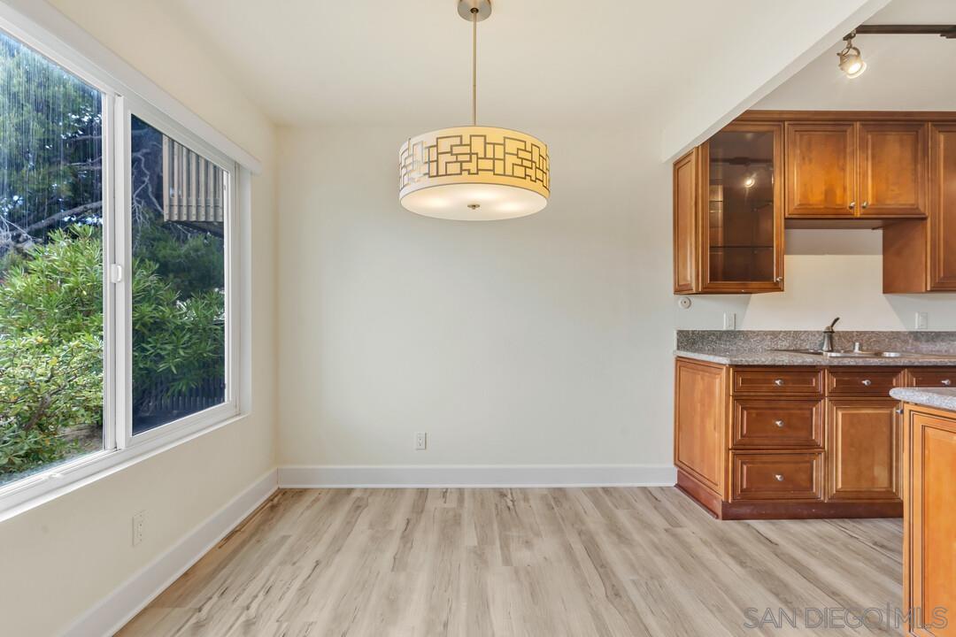 Detail Gallery Image 6 of 28 For 8640  via Mallorca  E, La Jolla,  CA 92037 - 1 Beds | 1 Baths