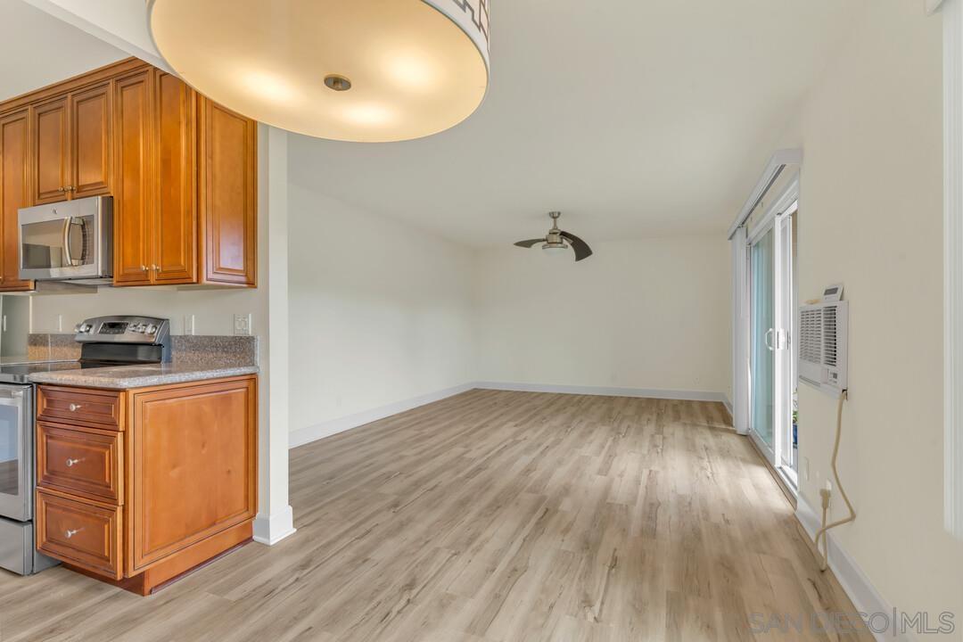 Detail Gallery Image 7 of 28 For 8640  via Mallorca  E, La Jolla,  CA 92037 - 1 Beds | 1 Baths