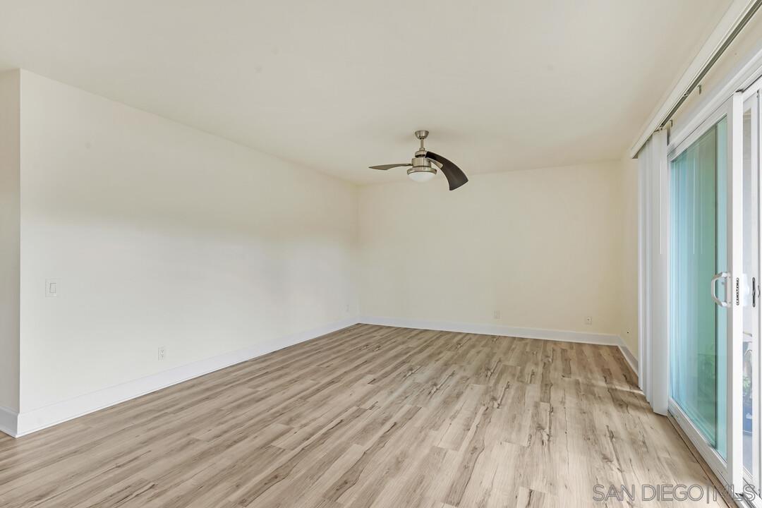 Detail Gallery Image 10 of 28 For 8640  via Mallorca  E, La Jolla,  CA 92037 - 1 Beds | 1 Baths