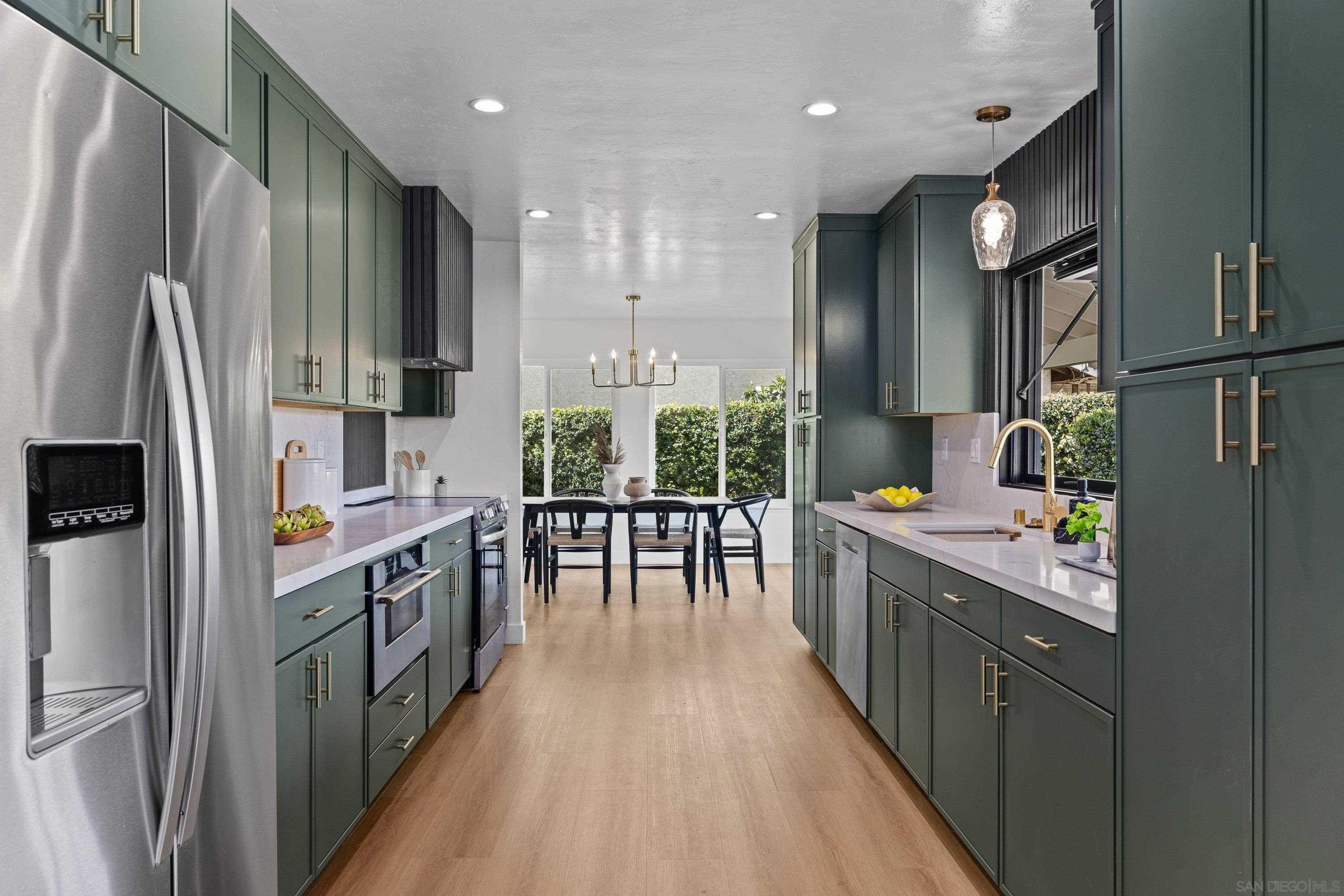 Detail Gallery Image 15 of 58 For 4422  Point Degada, Oceanside,  CA 92058 - 4 Beds | 2/1 Baths