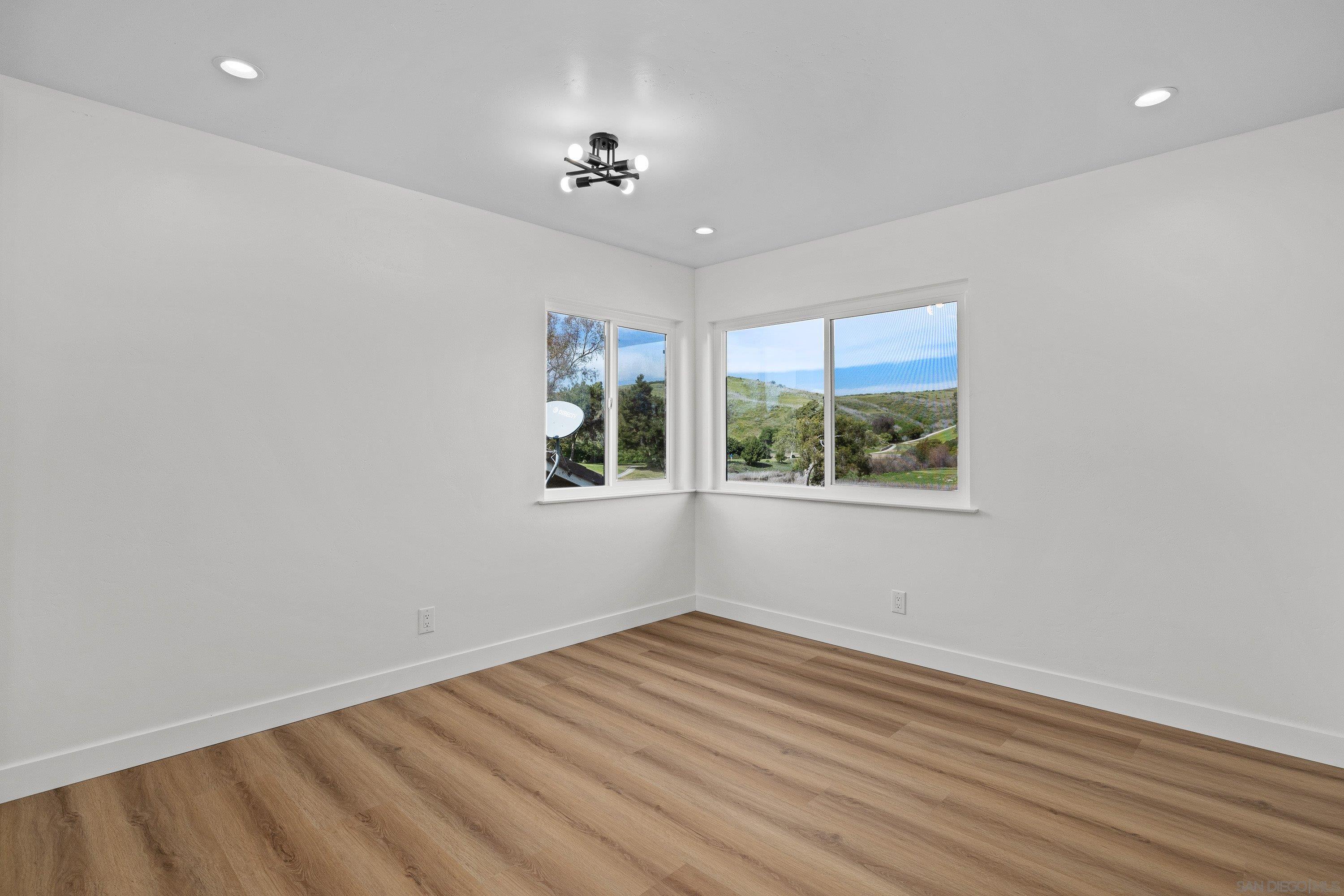 Detail Gallery Image 36 of 58 For 4422  Point Degada, Oceanside,  CA 92058 - 4 Beds | 2/1 Baths