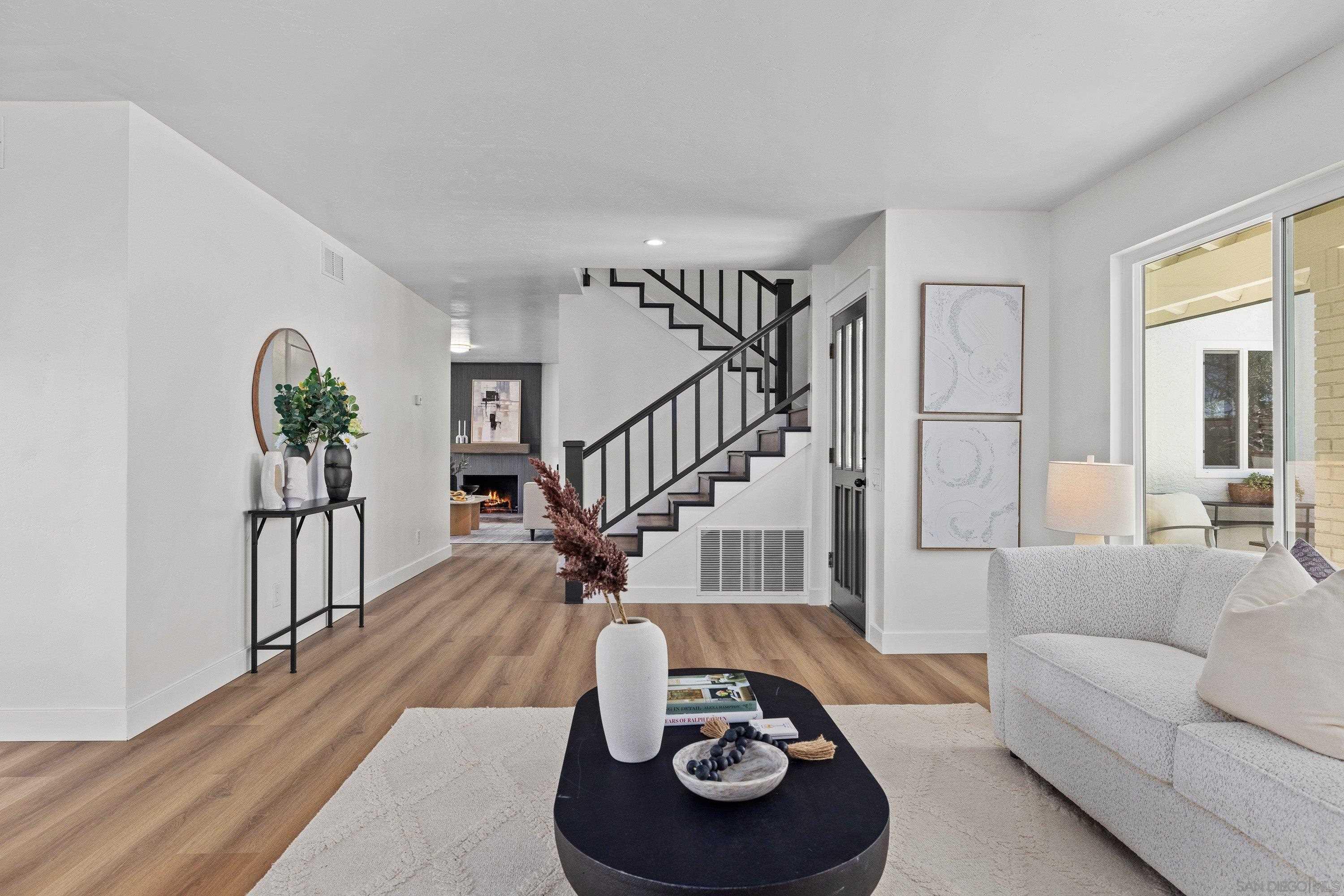 Detail Gallery Image 7 of 58 For 4422  Point Degada, Oceanside,  CA 92058 - 4 Beds | 2/1 Baths