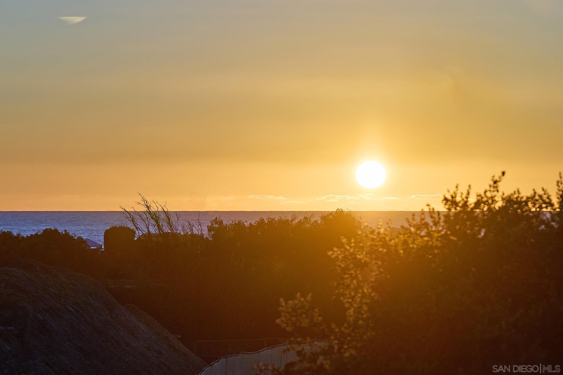 Detail Gallery Image 2 of 56 For 7354  Escallonia Ct, Carlsbad,  CA 92011 - 3 Beds | 2/1 Baths