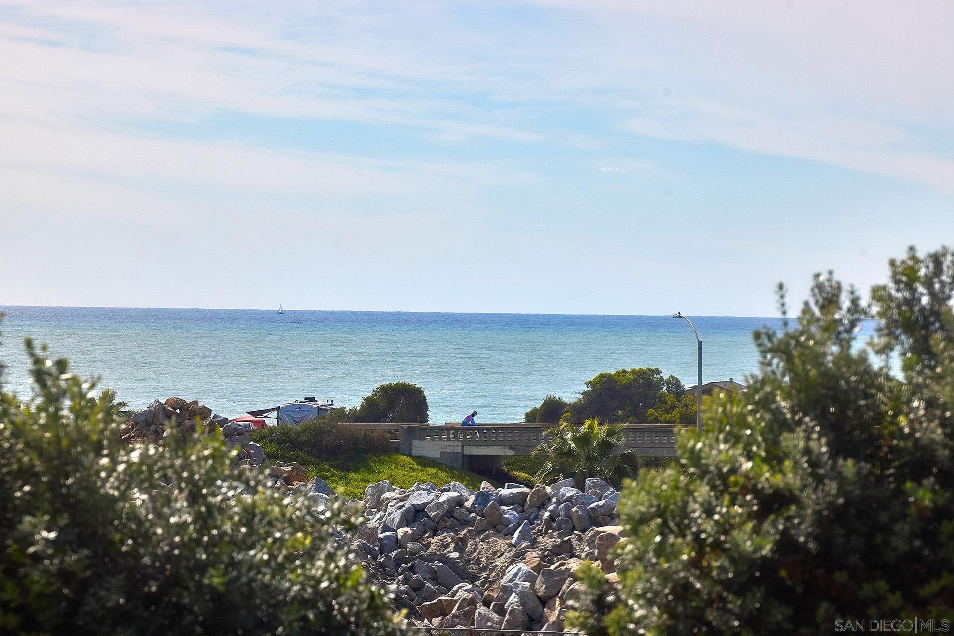 Detail Gallery Image 31 of 56 For 7354  Escallonia Ct, Carlsbad,  CA 92011 - 3 Beds | 2/1 Baths