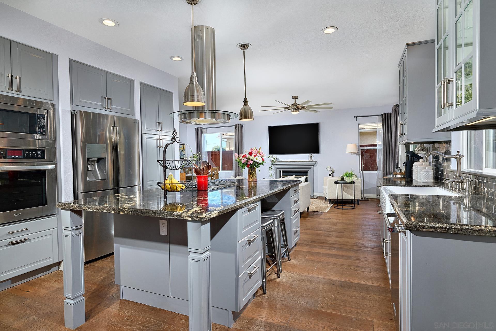 Detail Gallery Image 8 of 56 For 7354  Escallonia Ct, Carlsbad,  CA 92011 - 3 Beds | 2/1 Baths