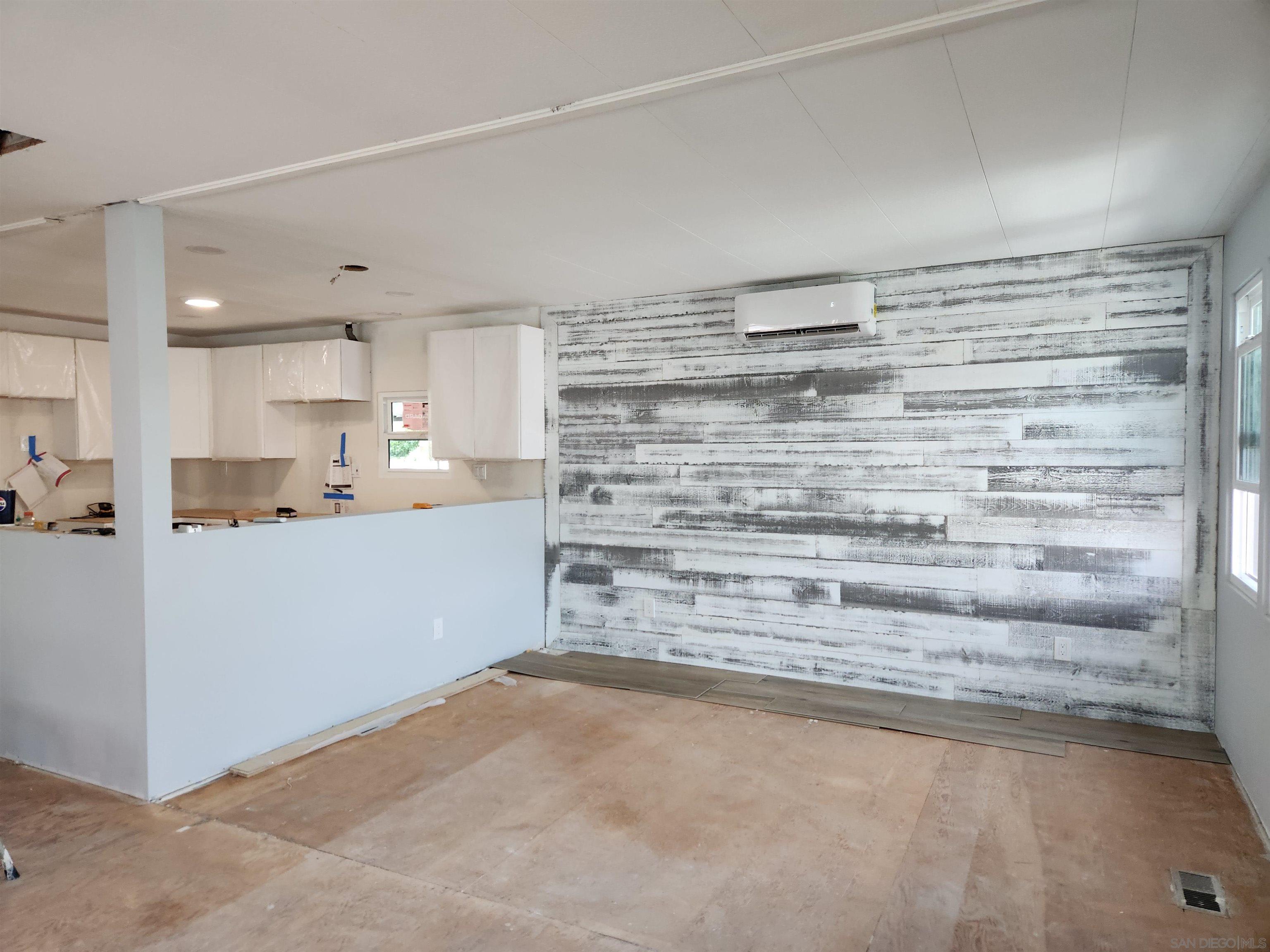 Front Image Thumbnail for SD260004336