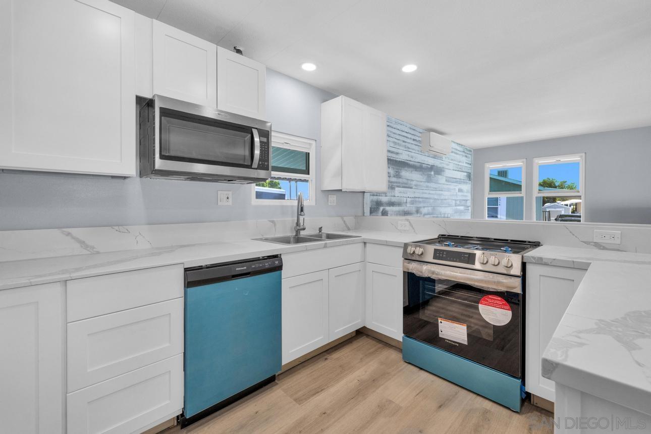 Detail Gallery Image 18 of 19 For 4912.5  Old Cliffs Road, San Diego,  CA 92120 - 2 Beds | 2 Baths