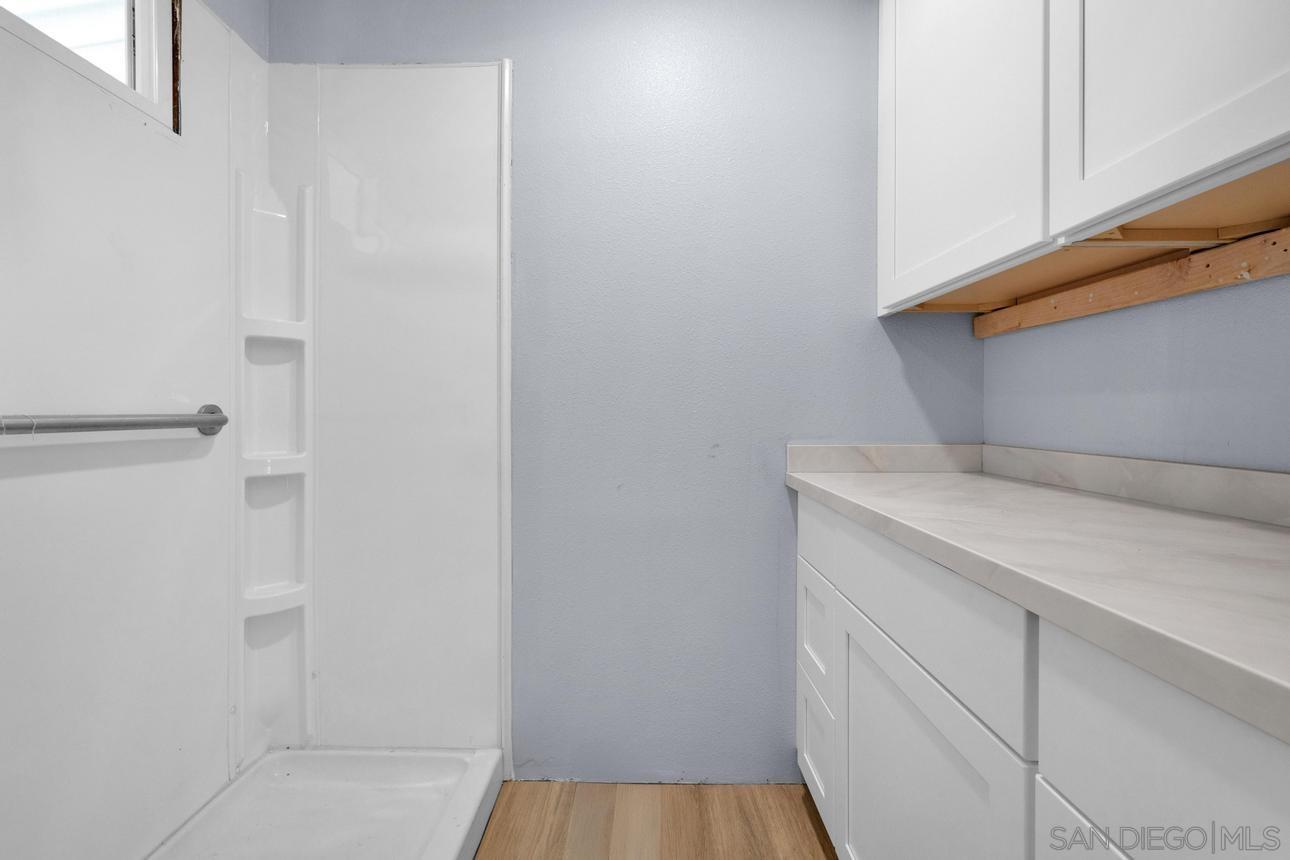 Detail Gallery Image 9 of 19 For 4912.5  Old Cliffs Road, San Diego,  CA 92120 - 2 Beds | 2 Baths