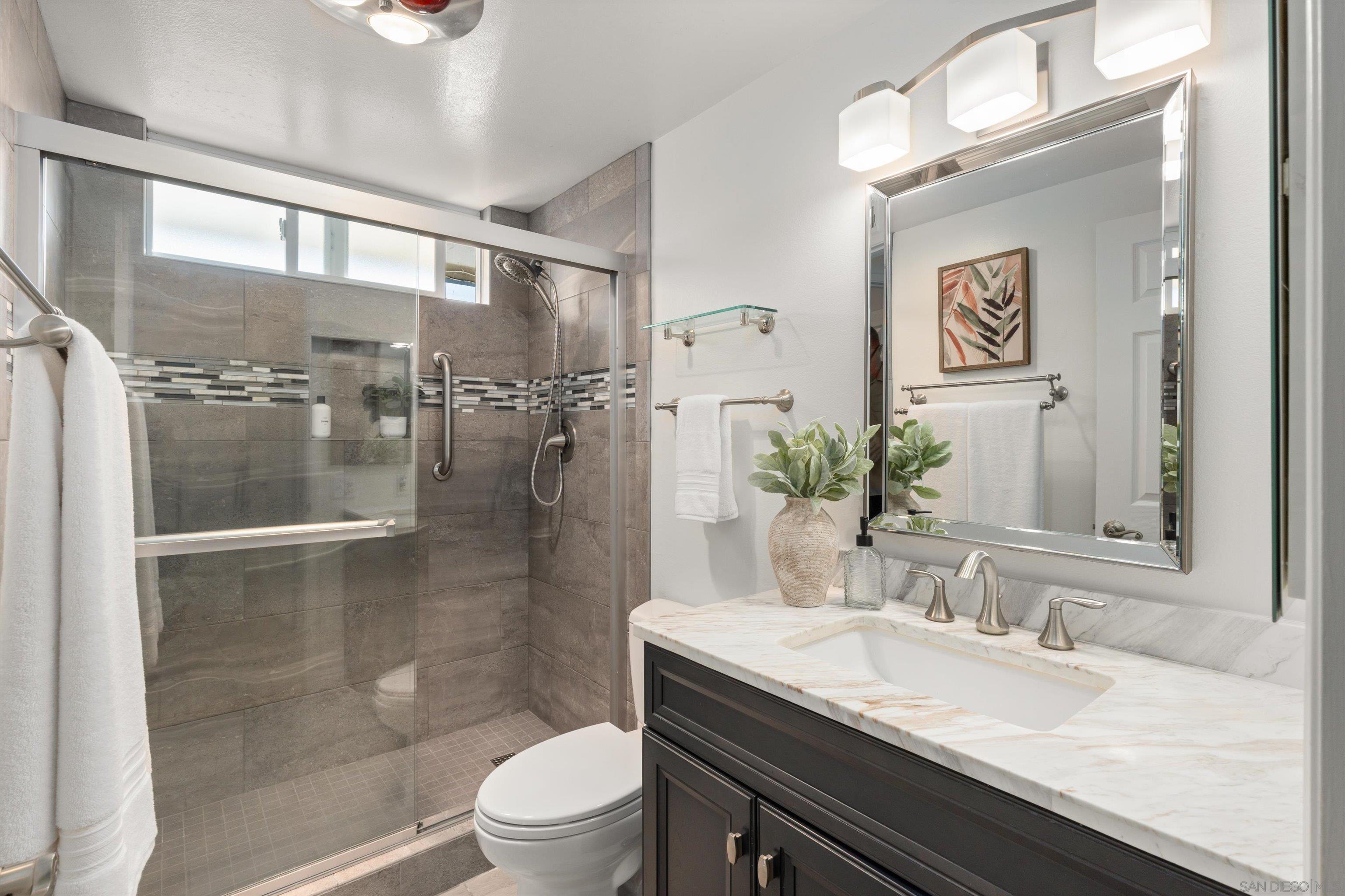 Detail Gallery Image 16 of 37 For 985  San Pablo Dr, San Marcos,  CA 92078 - 4 Beds | 2 Baths