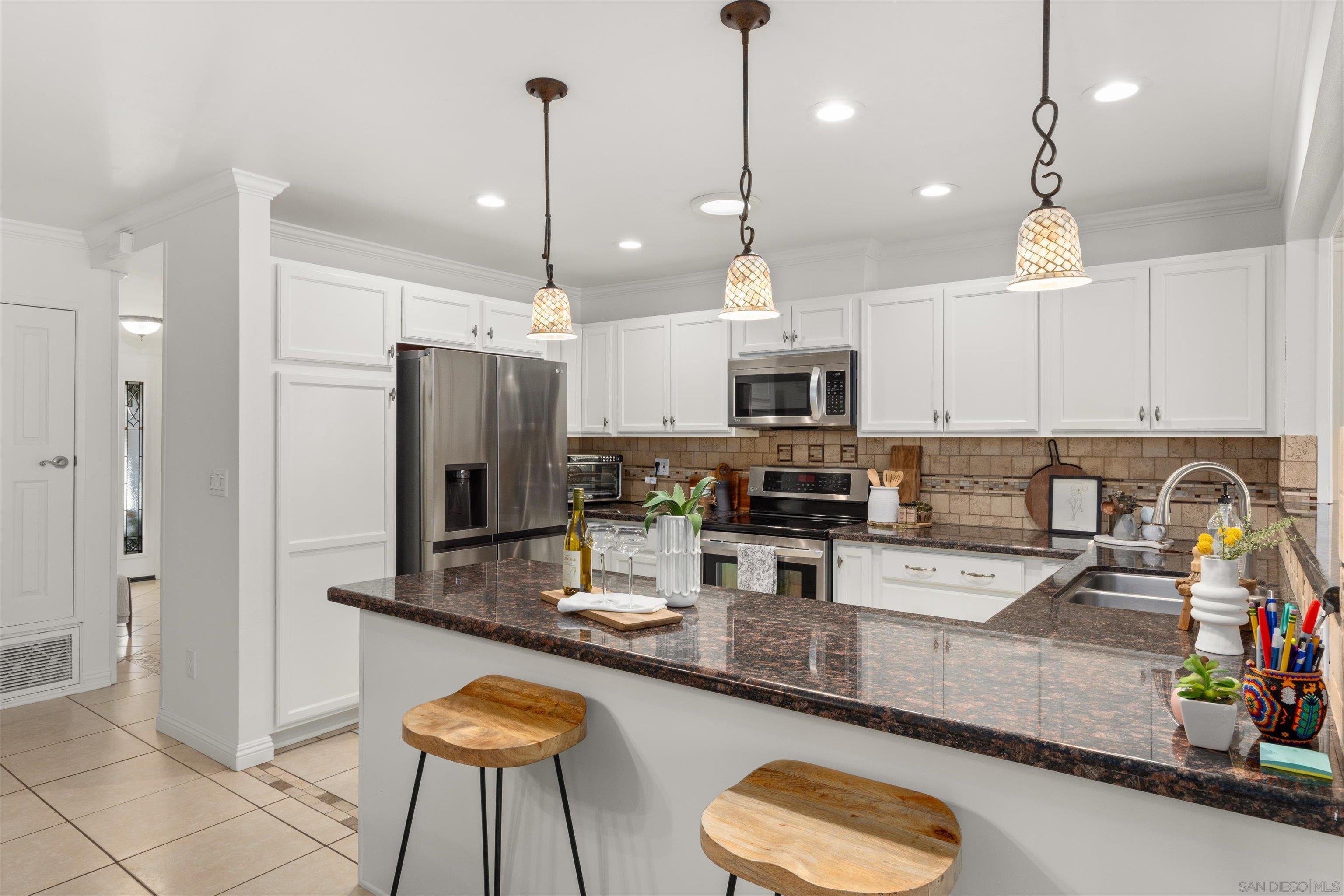 Detail Gallery Image 7 of 37 For 985  San Pablo Dr, San Marcos,  CA 92078 - 4 Beds | 2 Baths