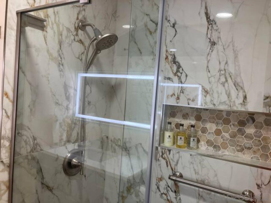 Detail Gallery Image 4 of 23 For , San Diego,  CA 92129 - 4 Beds | 3 Baths