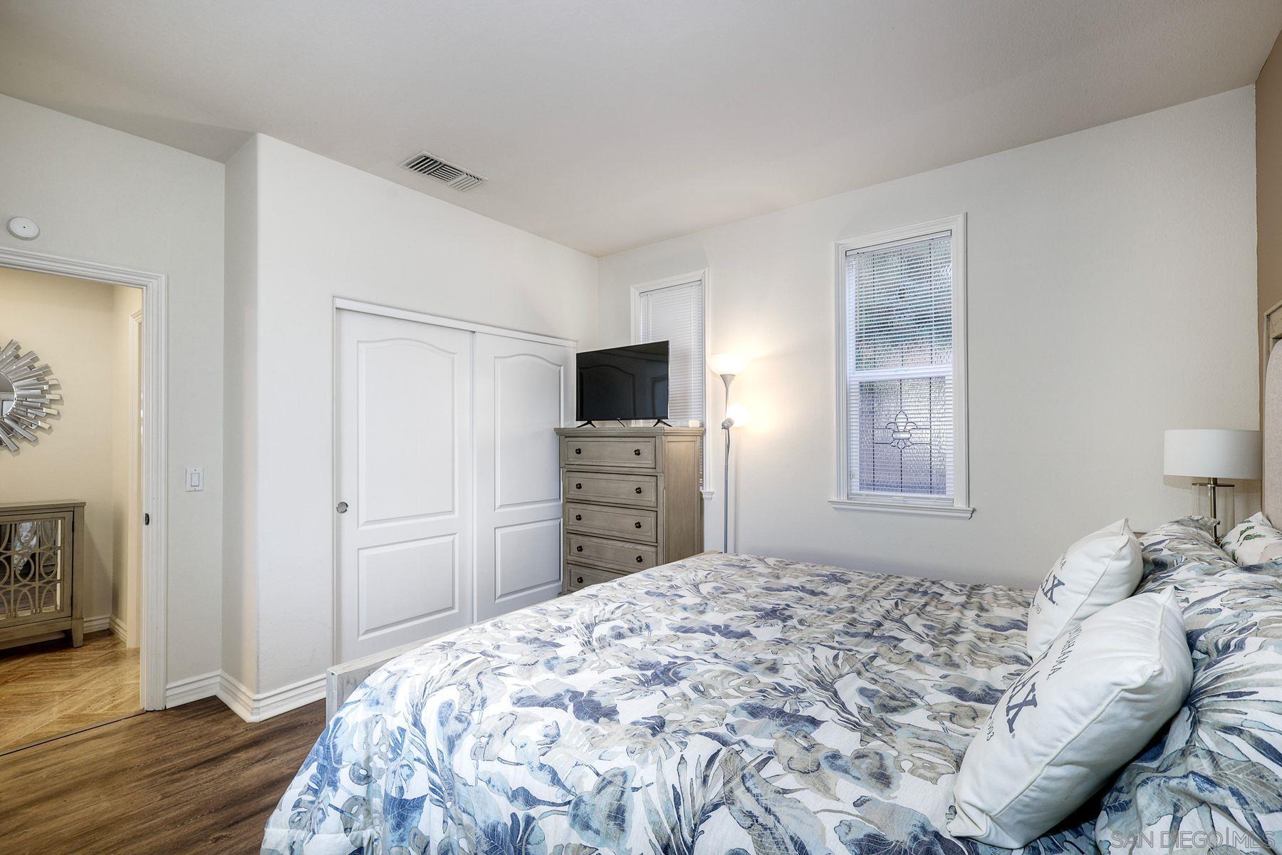 Detail Gallery Image 19 of 40 For 993  Hawthorne Creek Dr, Chula Vista,  CA 91914 - 6 Beds | 5 Baths