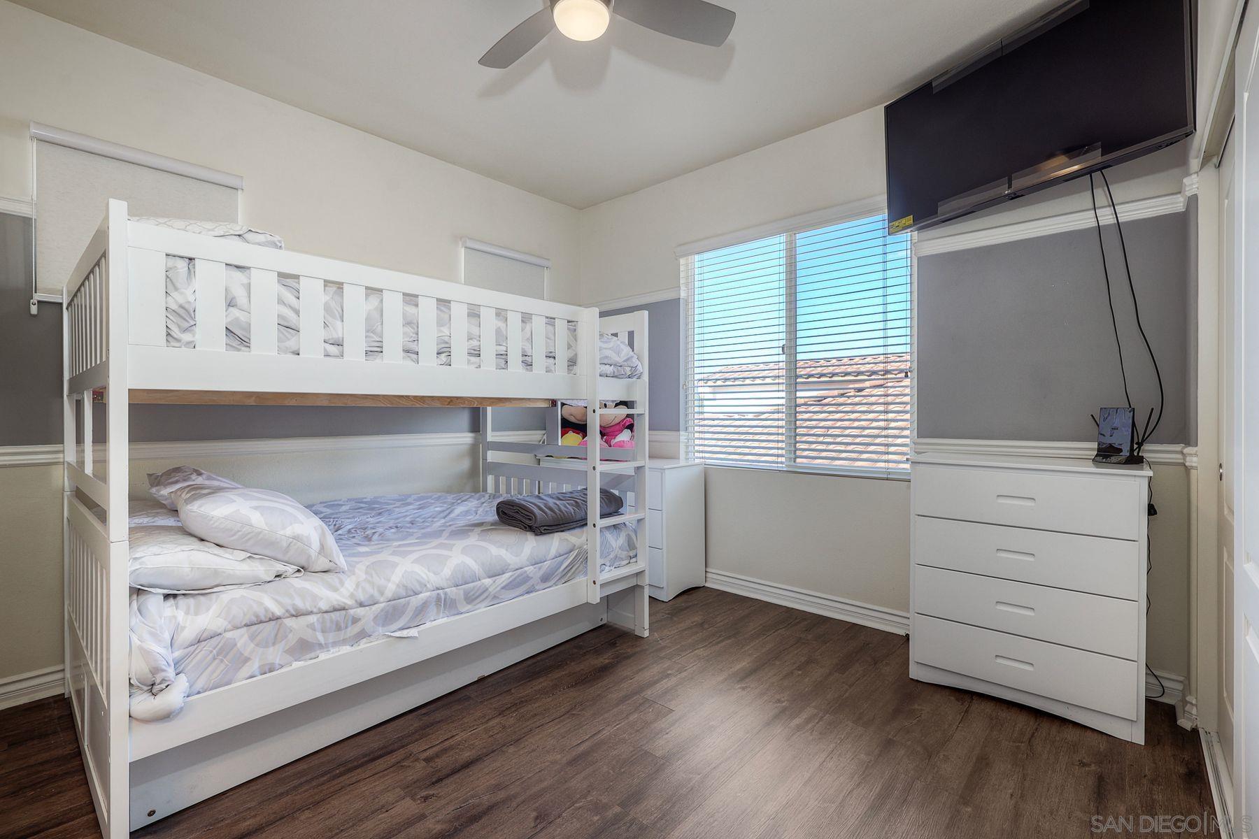 Detail Gallery Image 32 of 40 For 993  Hawthorne Creek Dr, Chula Vista,  CA 91914 - 6 Beds | 5 Baths