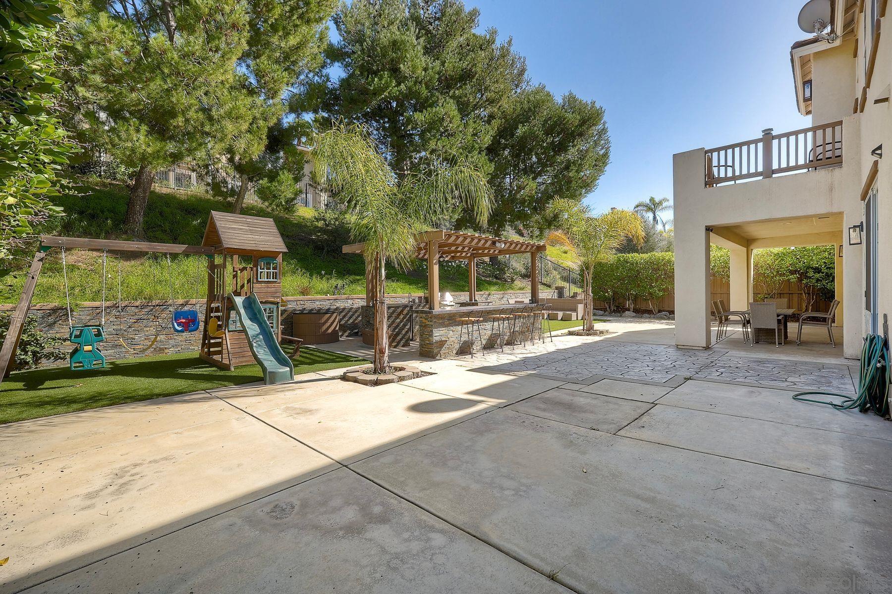 Detail Gallery Image 35 of 40 For 993  Hawthorne Creek Dr, Chula Vista,  CA 91914 - 6 Beds | 5 Baths