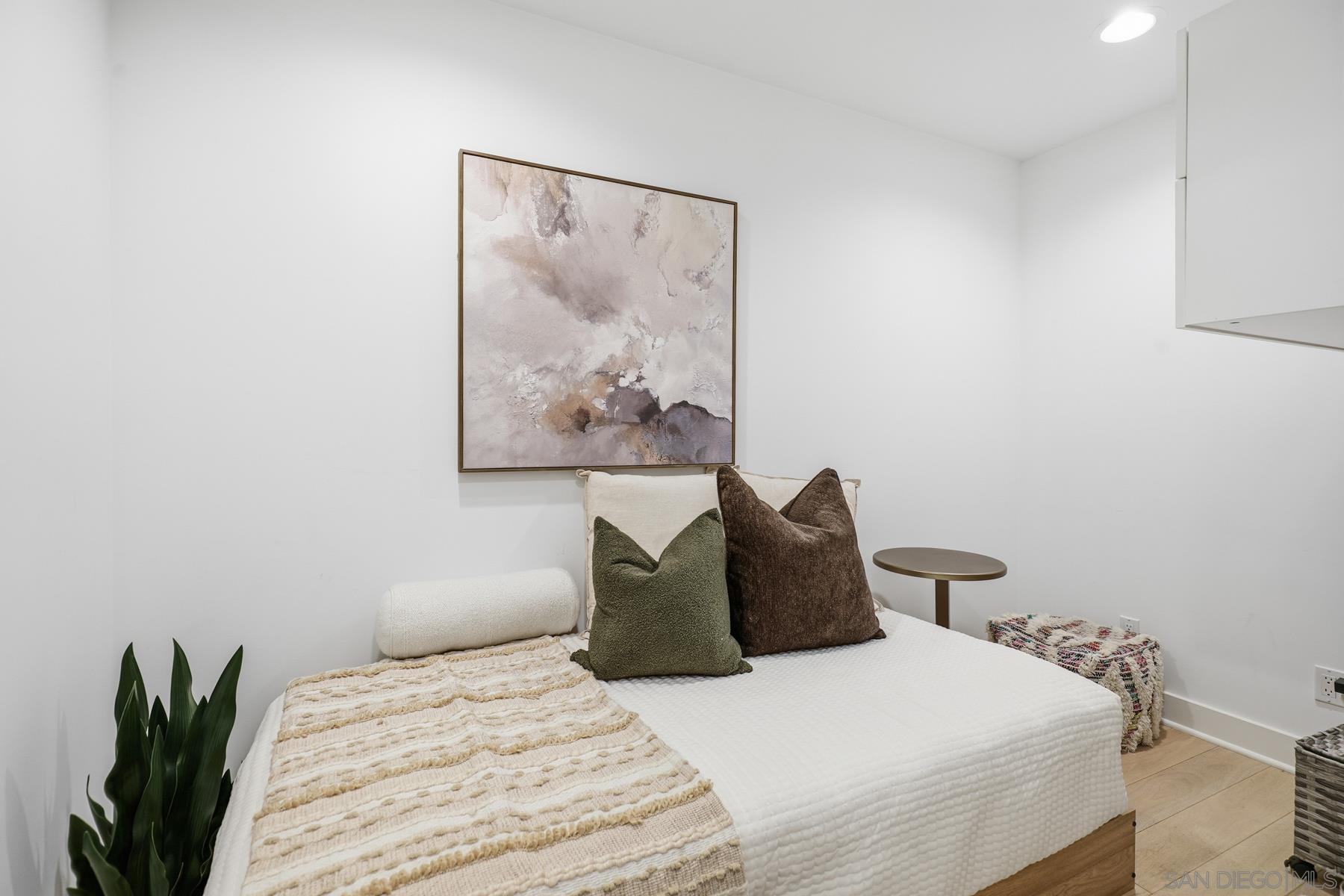 Detail Gallery Image 15 of 24 For 1155  Star Park Circle  1d,  Coronado,  CA 92118 - 2 Beds | 2 Baths