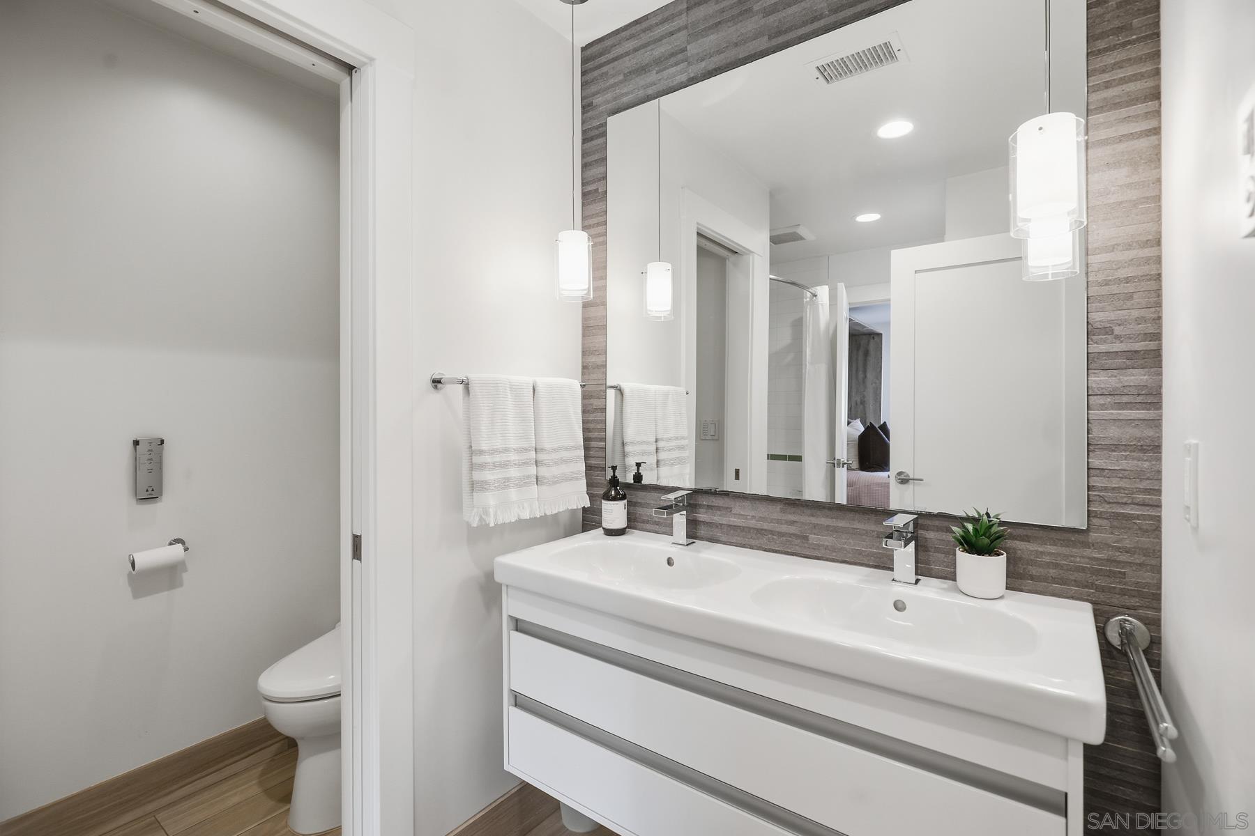 Detail Gallery Image 18 of 24 For 1155  Star Park Circle  1d,  Coronado,  CA 92118 - 2 Beds | 2 Baths