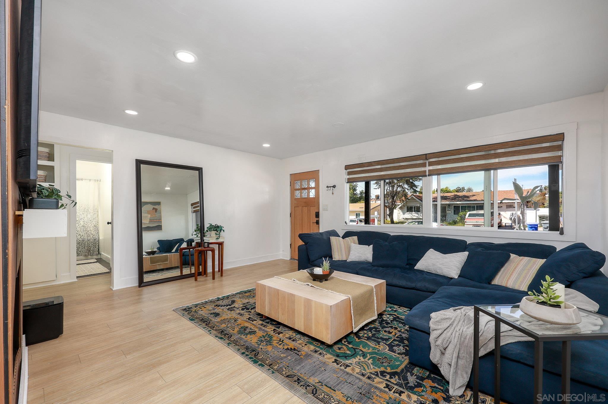 Detail Gallery Image 3 of 26 For 3502  Stockman St, National City,  CA 91950 - 4 Beds | 2 Baths