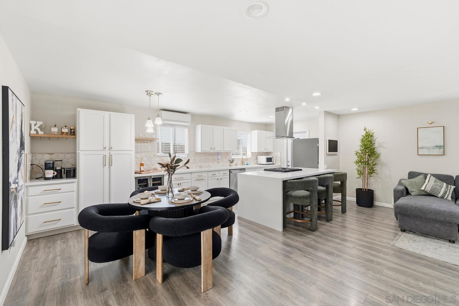 Front Image Thumbnail for SD260004356