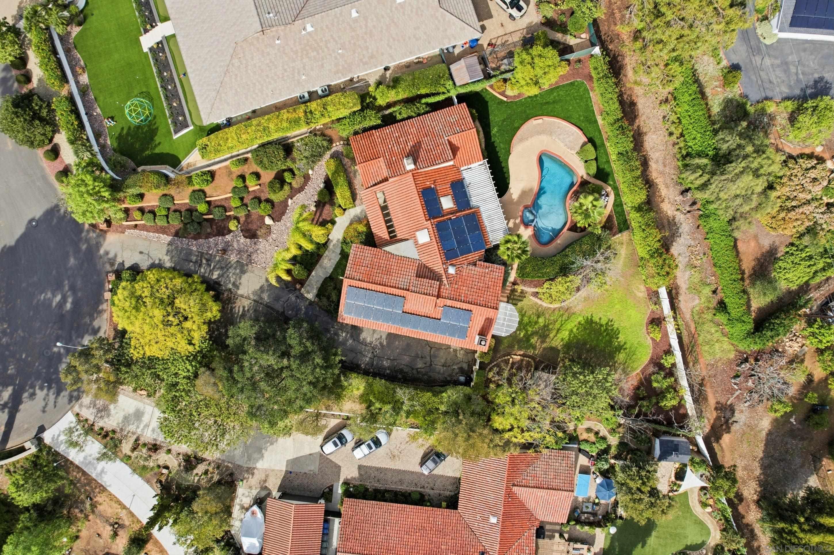 Detail Gallery Image 2 of 69 For 16405  Bronco Ln, Poway,  CA 92064 - 5 Beds | 3/1 Baths