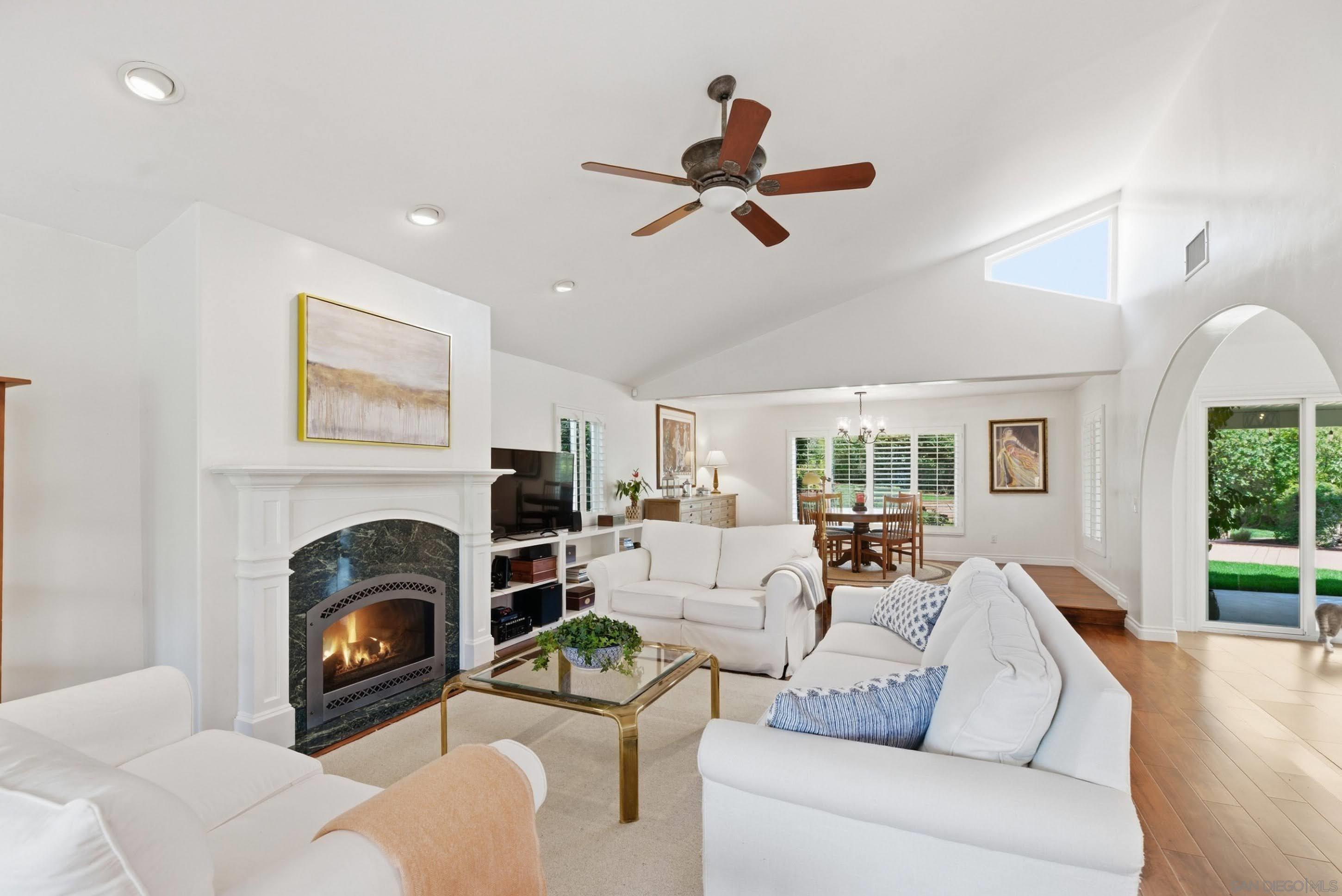 Detail Gallery Image 11 of 69 For 16405  Bronco Ln, Poway,  CA 92064 - 5 Beds | 3/1 Baths