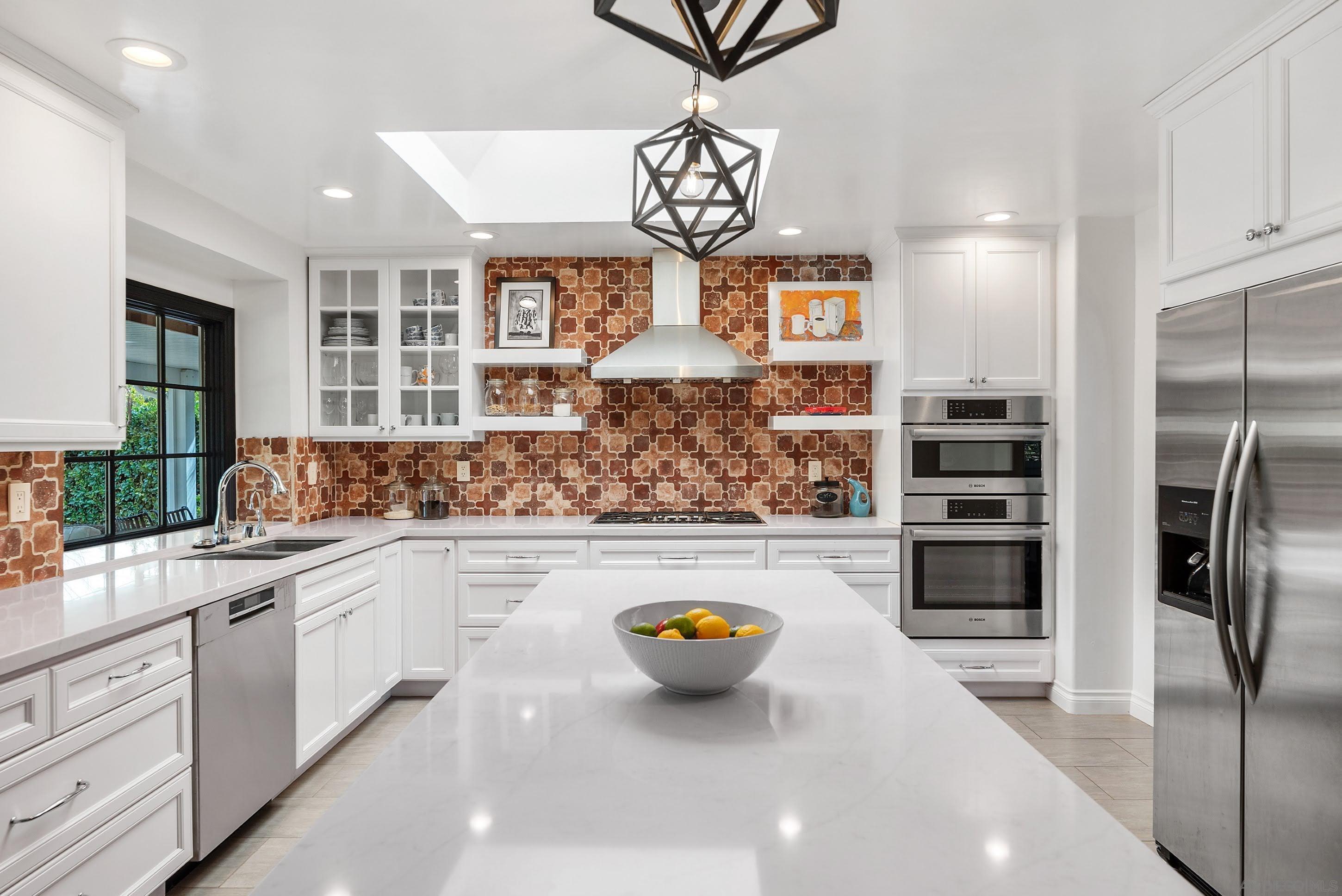 Detail Gallery Image 21 of 69 For 16405  Bronco Ln, Poway,  CA 92064 - 5 Beds | 3/1 Baths