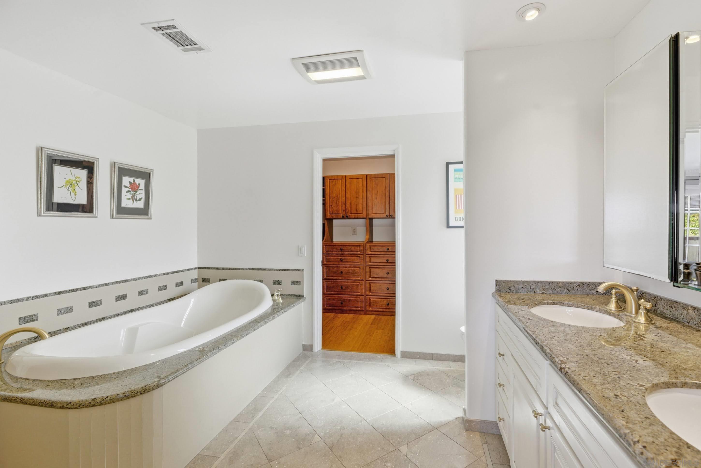 Detail Gallery Image 27 of 69 For 16405  Bronco Ln, Poway,  CA 92064 - 5 Beds | 3/1 Baths