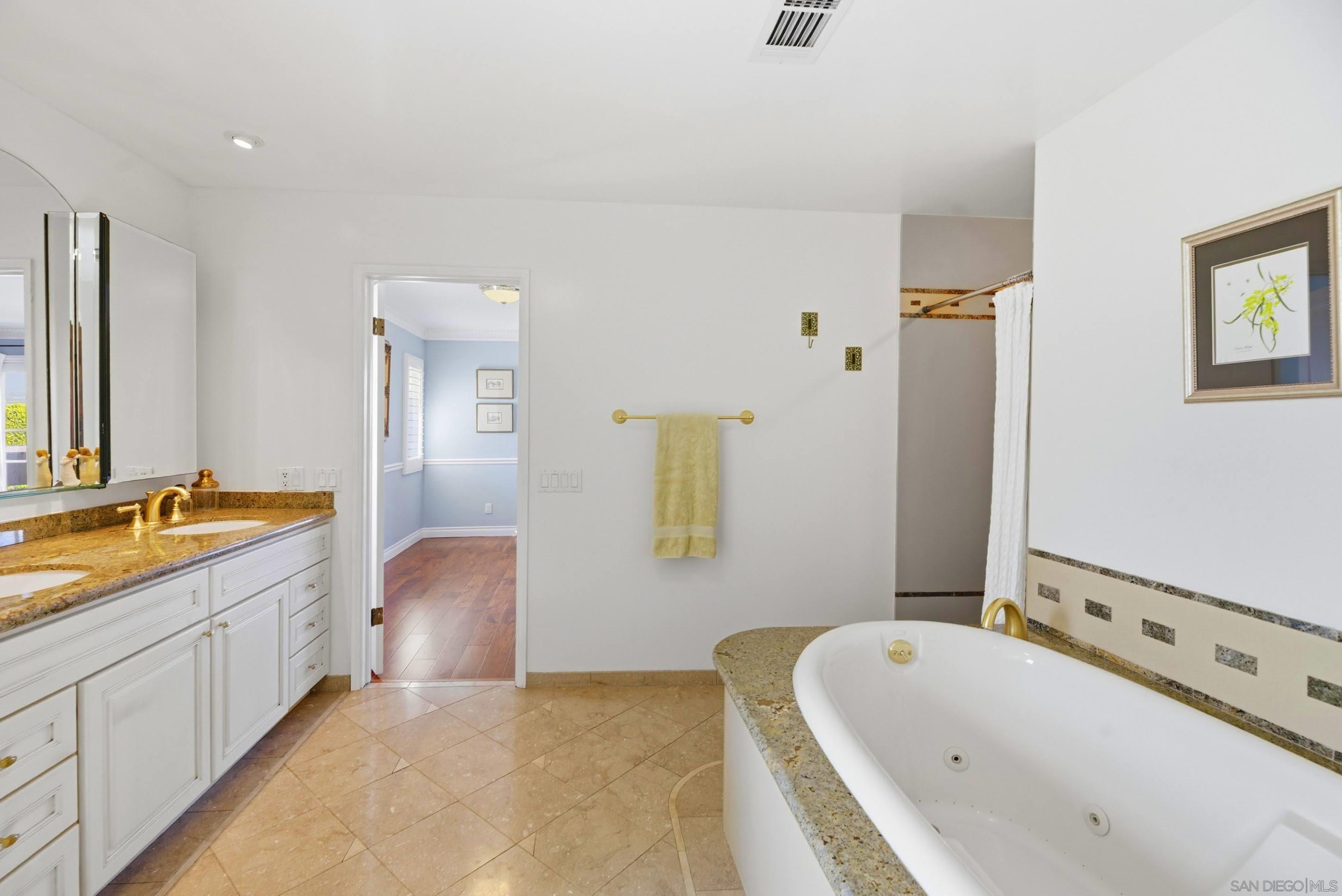 Detail Gallery Image 28 of 69 For 16405  Bronco Ln, Poway,  CA 92064 - 5 Beds | 3/1 Baths