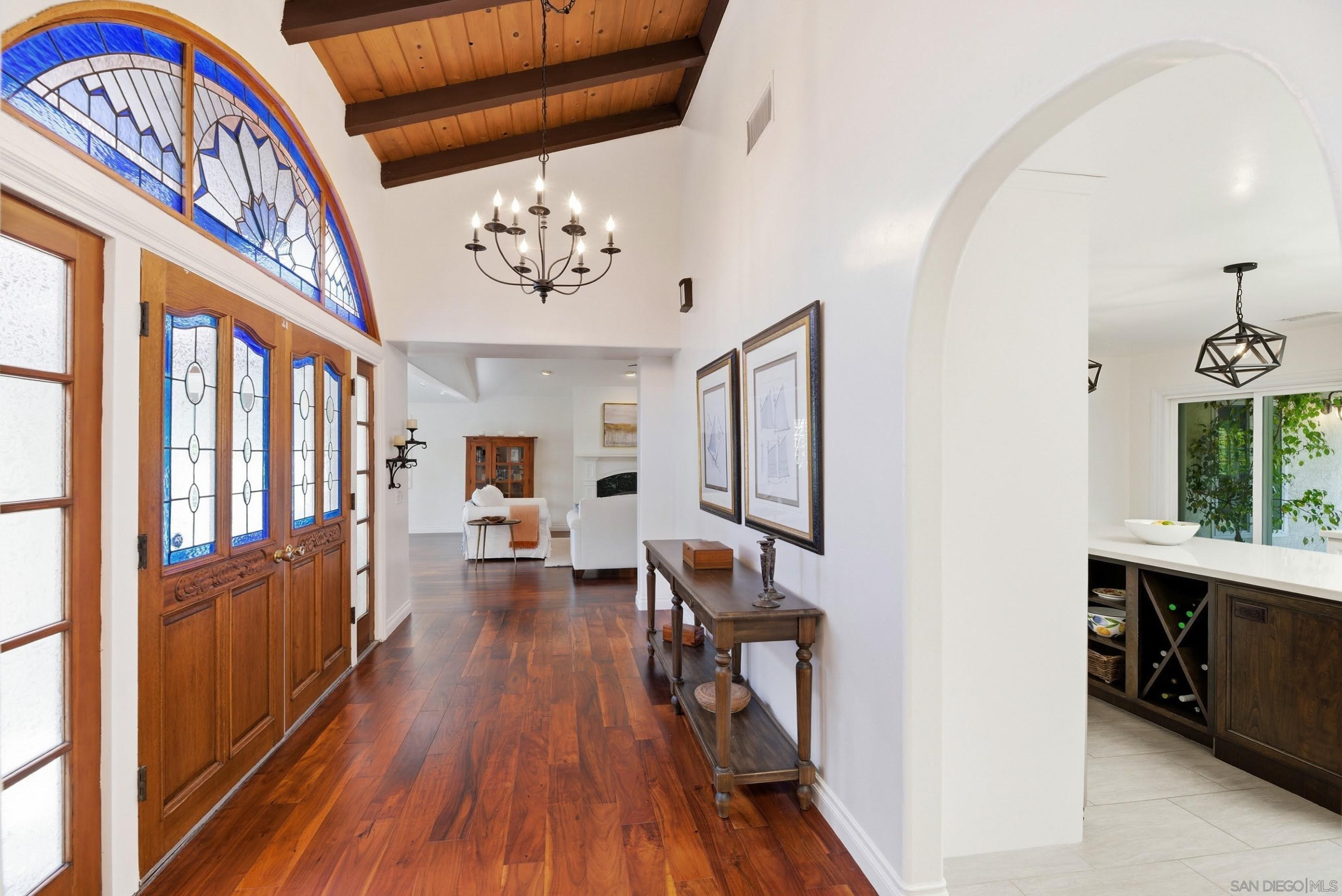 Detail Gallery Image 8 of 69 For 16405  Bronco Ln, Poway,  CA 92064 - 5 Beds | 3/1 Baths