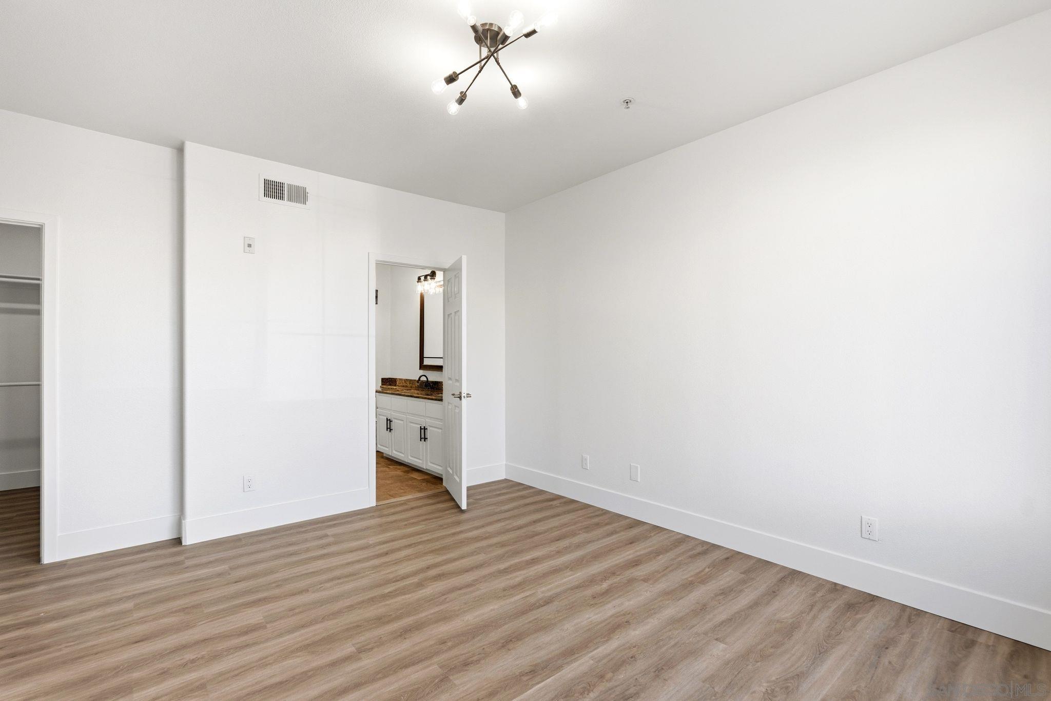 Detail Gallery Image 7 of 18 For 12372  Carmel Country Road  #206,  San Diego,  CA 92130 - 2 Beds | 2 Baths