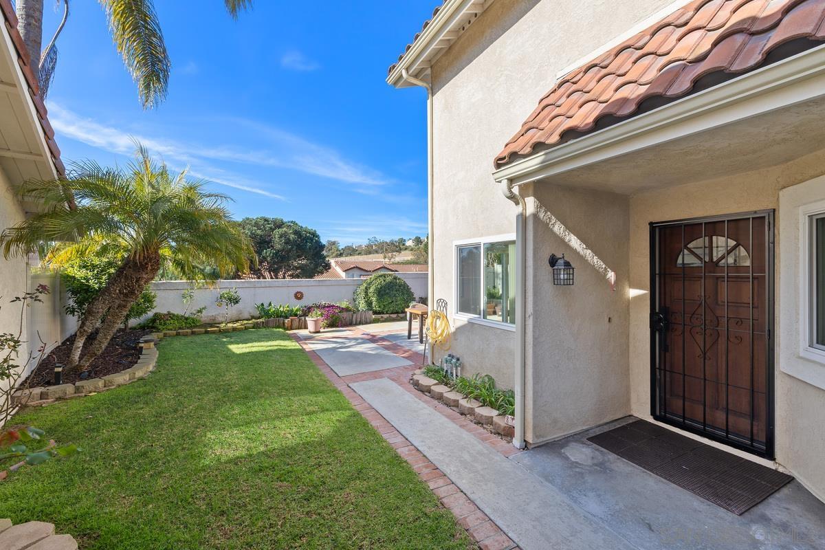 Detail Gallery Image 2 of 25 For 7134  Caminito Quintana, San Diego,  CA 92122 - 3 Beds | 2/1 Baths