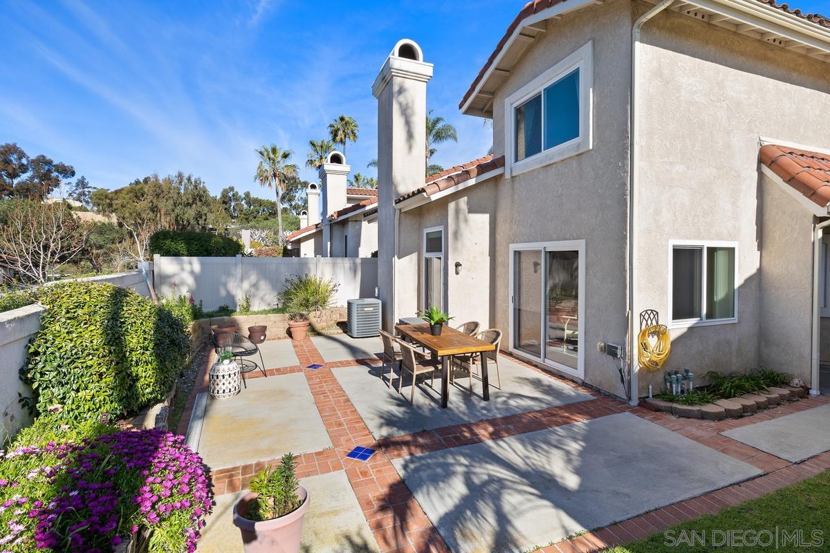 Detail Gallery Image 4 of 25 For 7134  Caminito Quintana, San Diego,  CA 92122 - 3 Beds | 2/1 Baths