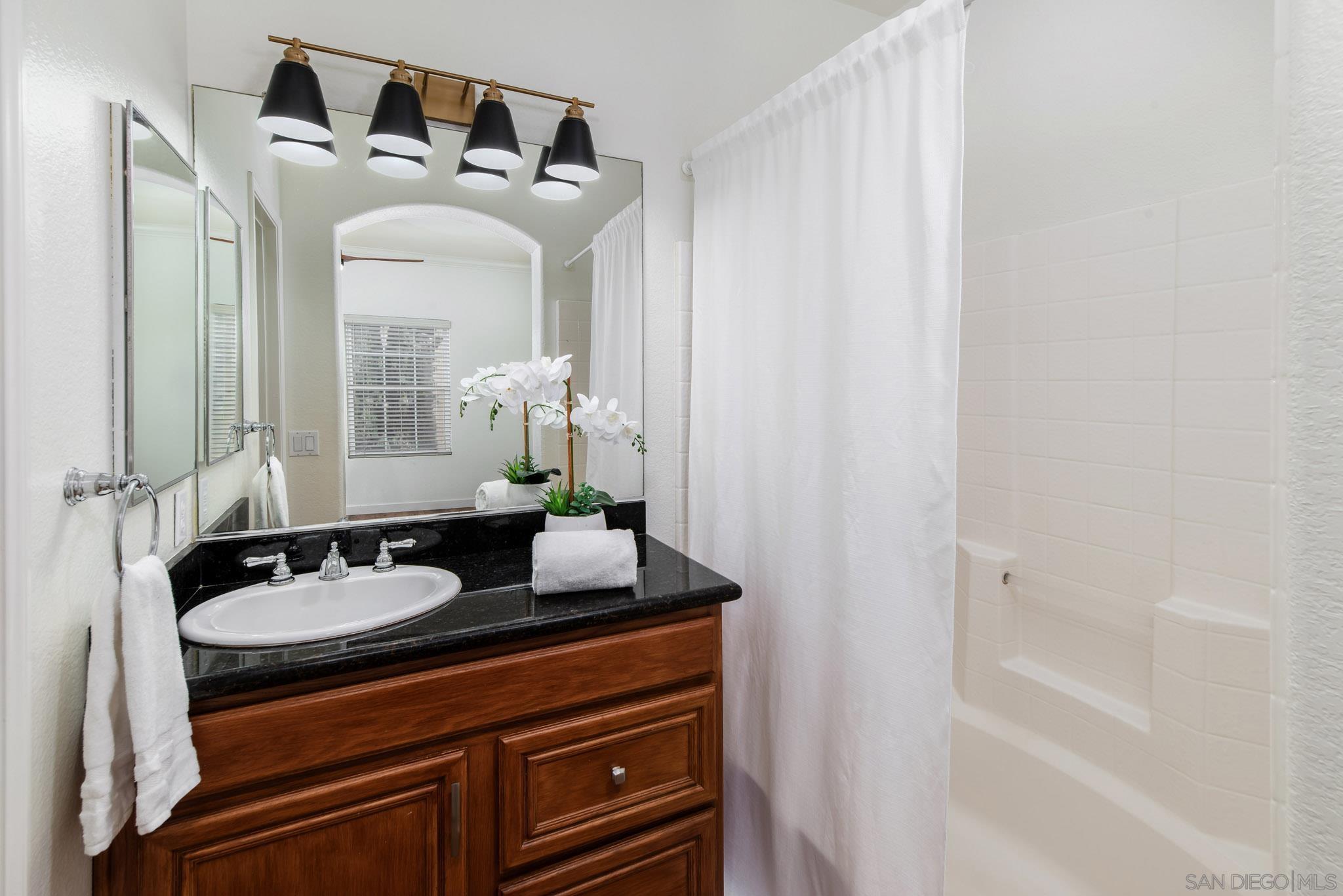 Detail Gallery Image 24 of 47 For 3710  Mykonos Ln  #172,  San Diego,  CA 92130 - 2 Beds | 2/1 Baths