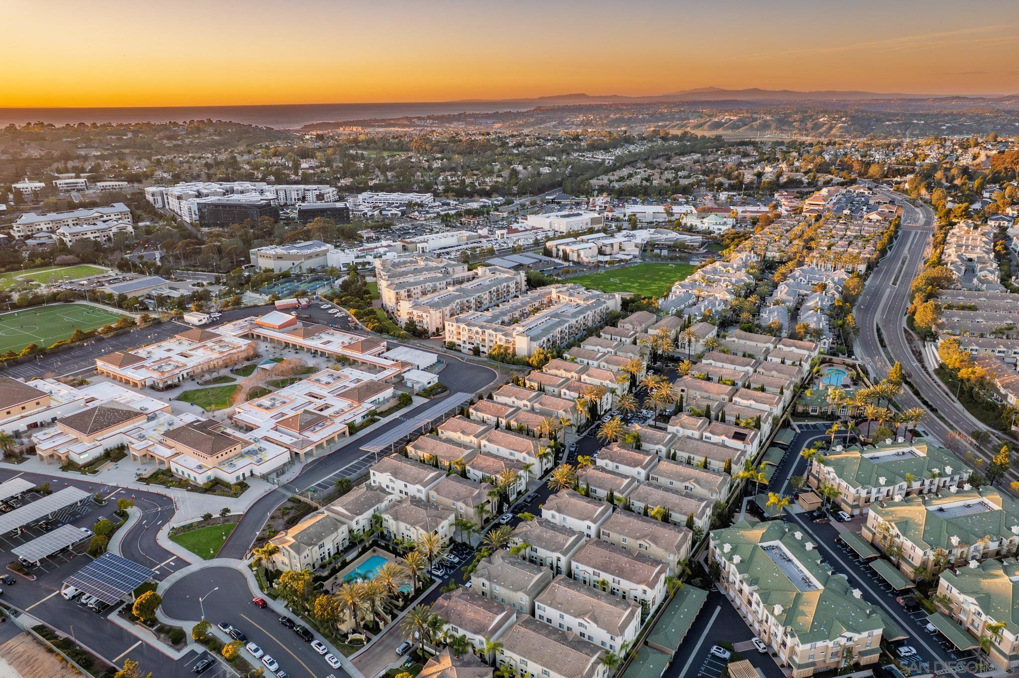 Detail Gallery Image 41 of 47 For 3710  Mykonos Ln  #172,  San Diego,  CA 92130 - 2 Beds | 2/1 Baths