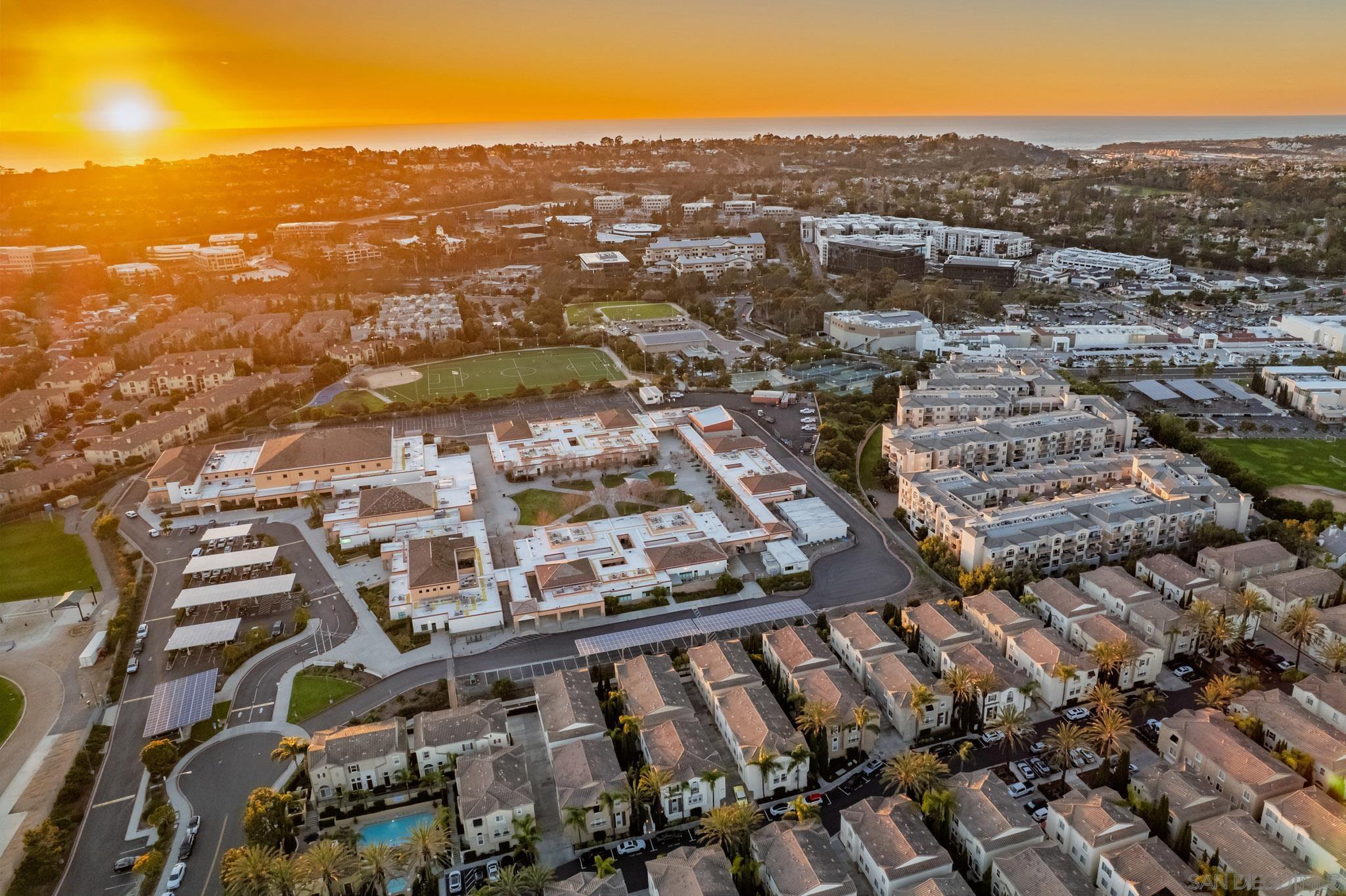 Detail Gallery Image 43 of 47 For 3710  Mykonos Ln  #172,  San Diego,  CA 92130 - 2 Beds | 2/1 Baths