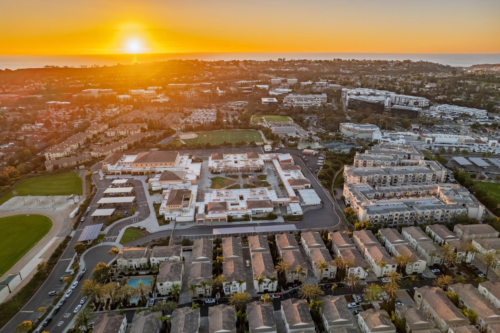 Detail Gallery Image 44 of 47 For 3710  Mykonos Ln  #172,  San Diego,  CA 92130 - 2 Beds | 2/1 Baths