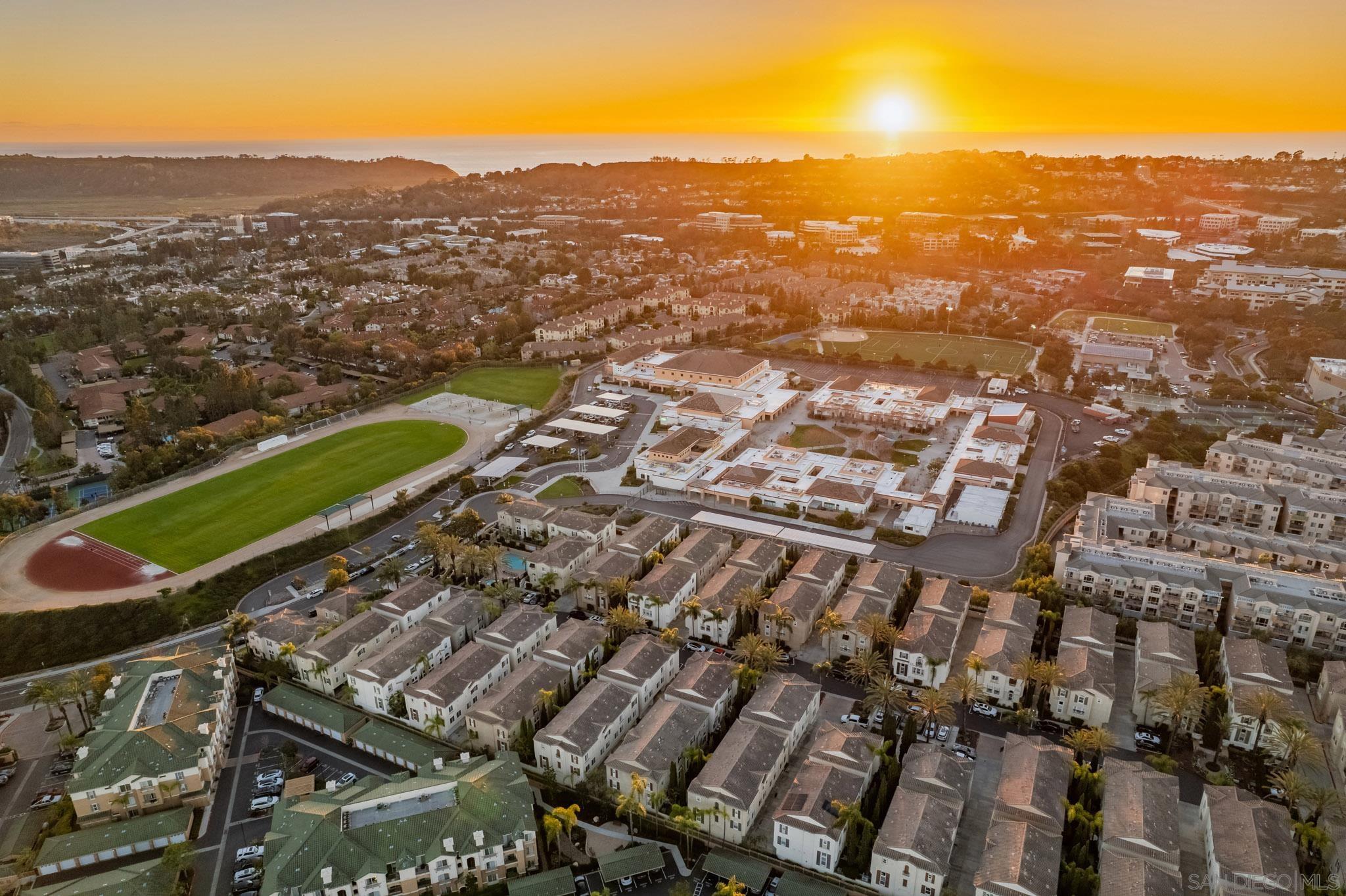 Detail Gallery Image 45 of 47 For 3710  Mykonos Ln  #172,  San Diego,  CA 92130 - 2 Beds | 2/1 Baths