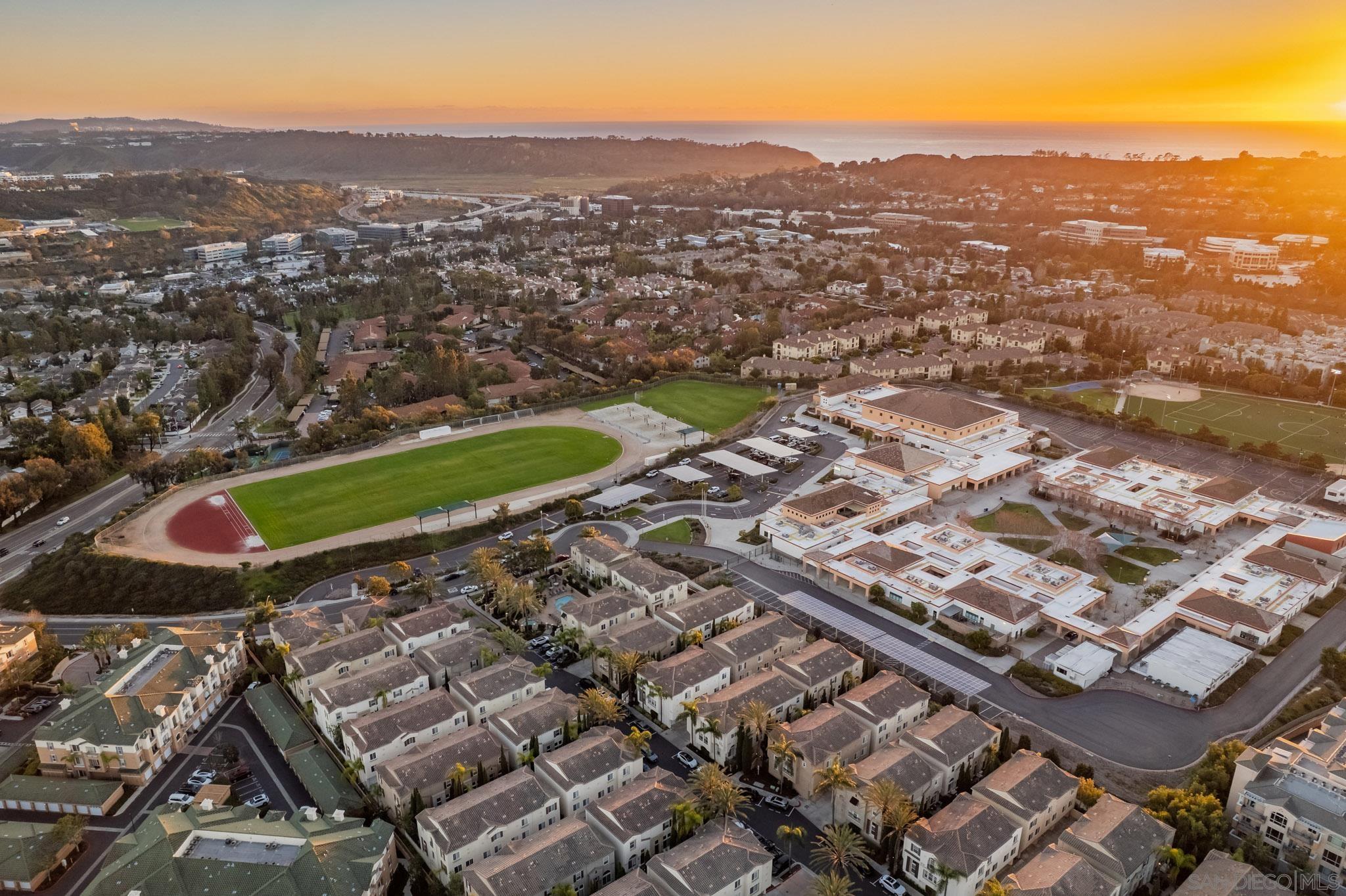 Detail Gallery Image 46 of 47 For 3710  Mykonos Ln  #172,  San Diego,  CA 92130 - 2 Beds | 2/1 Baths