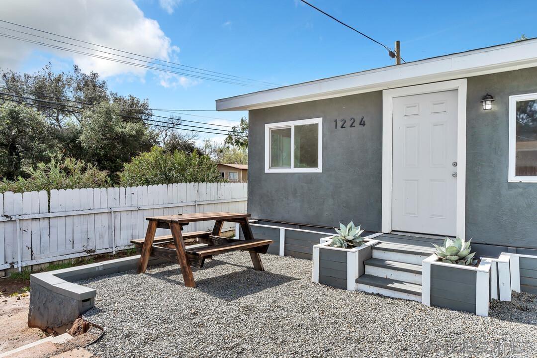 Detail Gallery Image 14 of 30 For 1222-24  Willowside Ter, Alpine,  CA 91901 - – Beds | – Baths