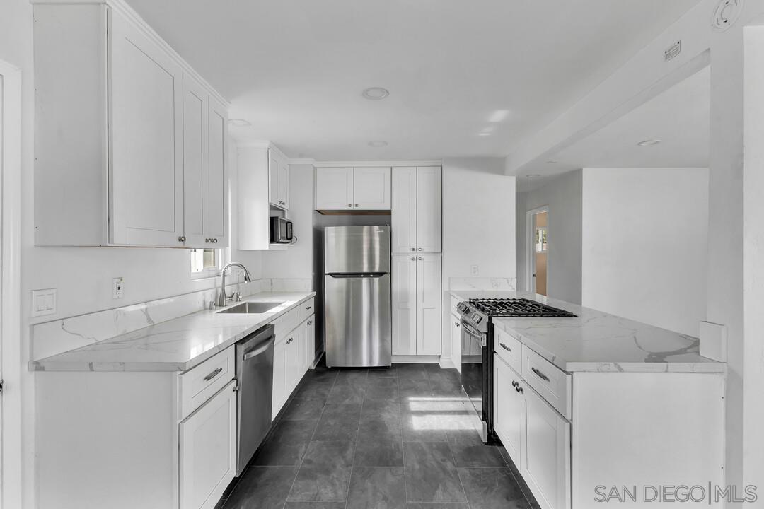 Detail Gallery Image 4 of 30 For 1222-24  Willowside Ter, Alpine,  CA 91901 - – Beds | – Baths