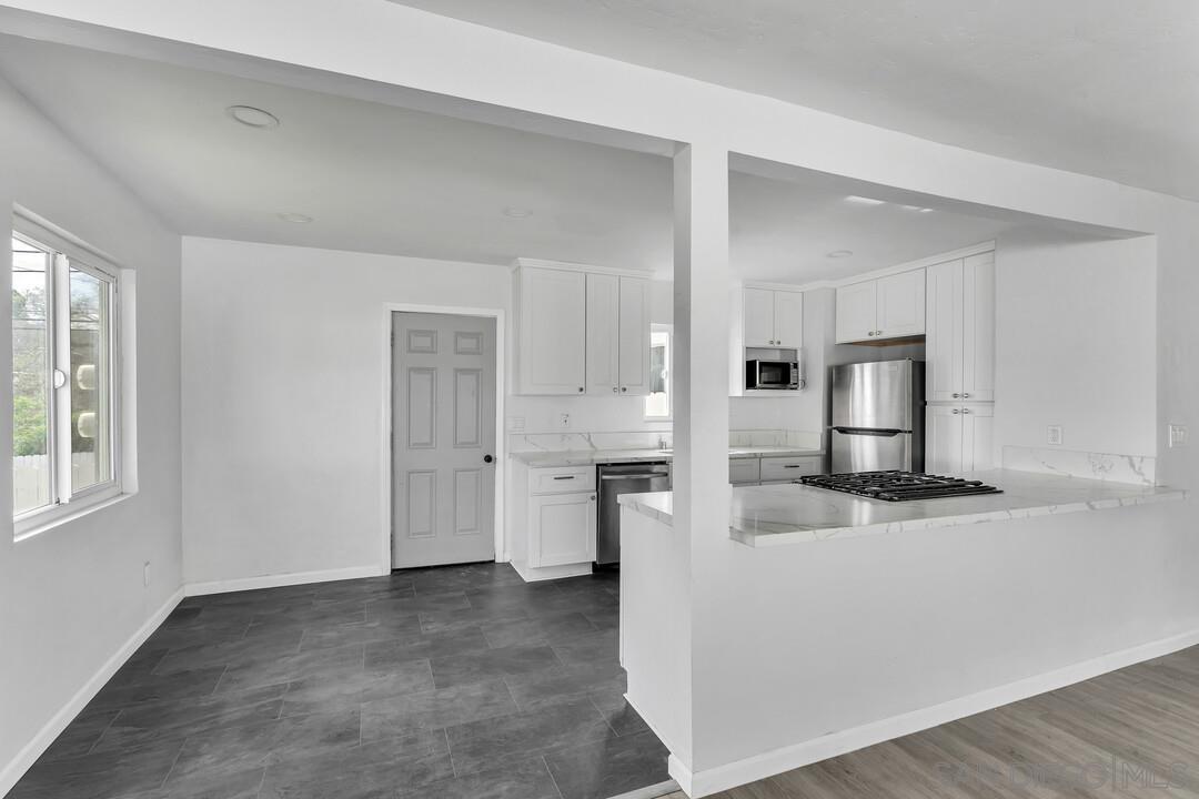 Detail Gallery Image 5 of 30 For 1222-24  Willowside Ter, Alpine,  CA 91901 - – Beds | – Baths