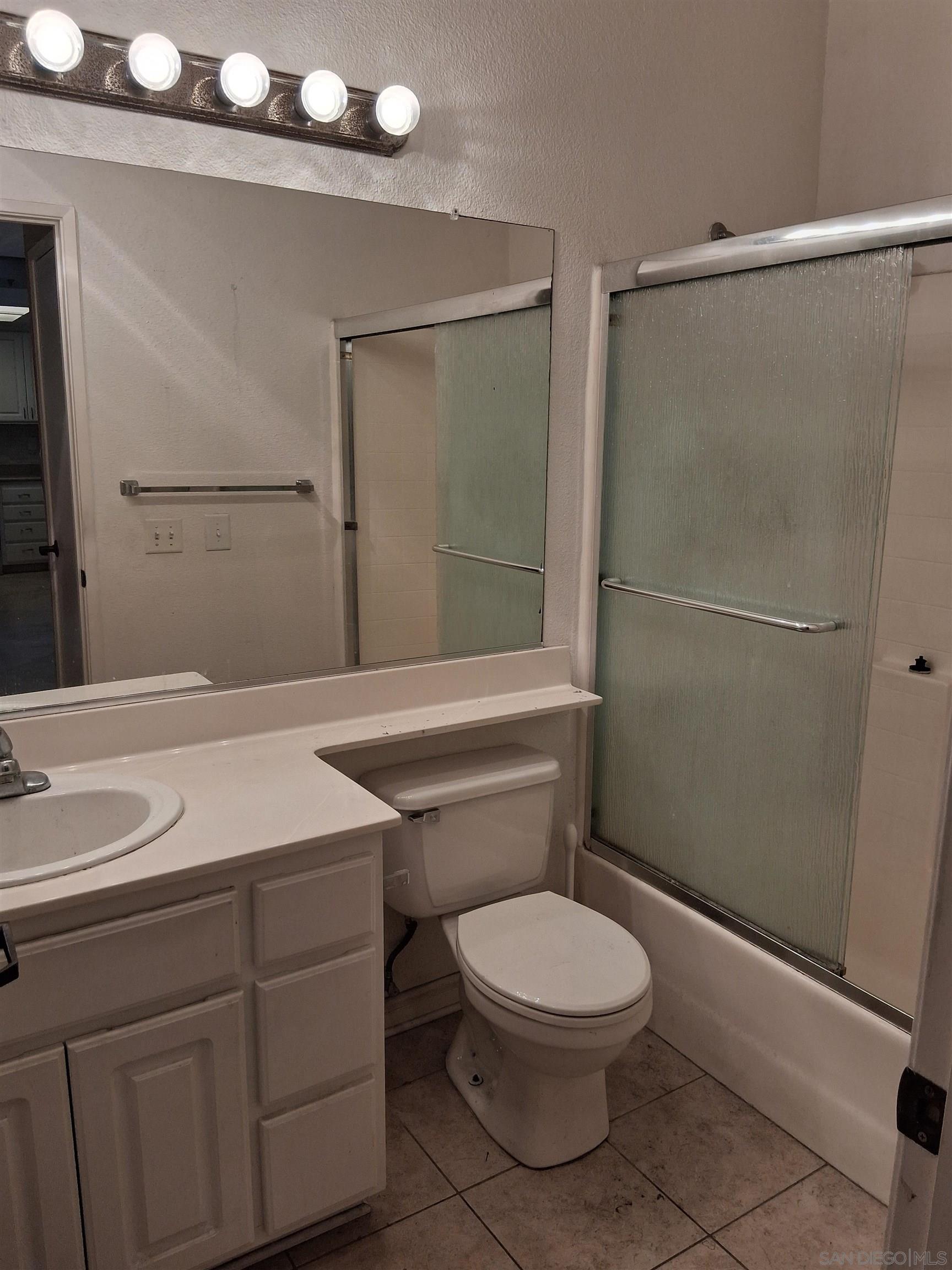 Detail Gallery Image 12 of 18 For 2250  Camino De La Reina  #311,  San Diego,  CA 92108 - 2 Beds | 2 Baths