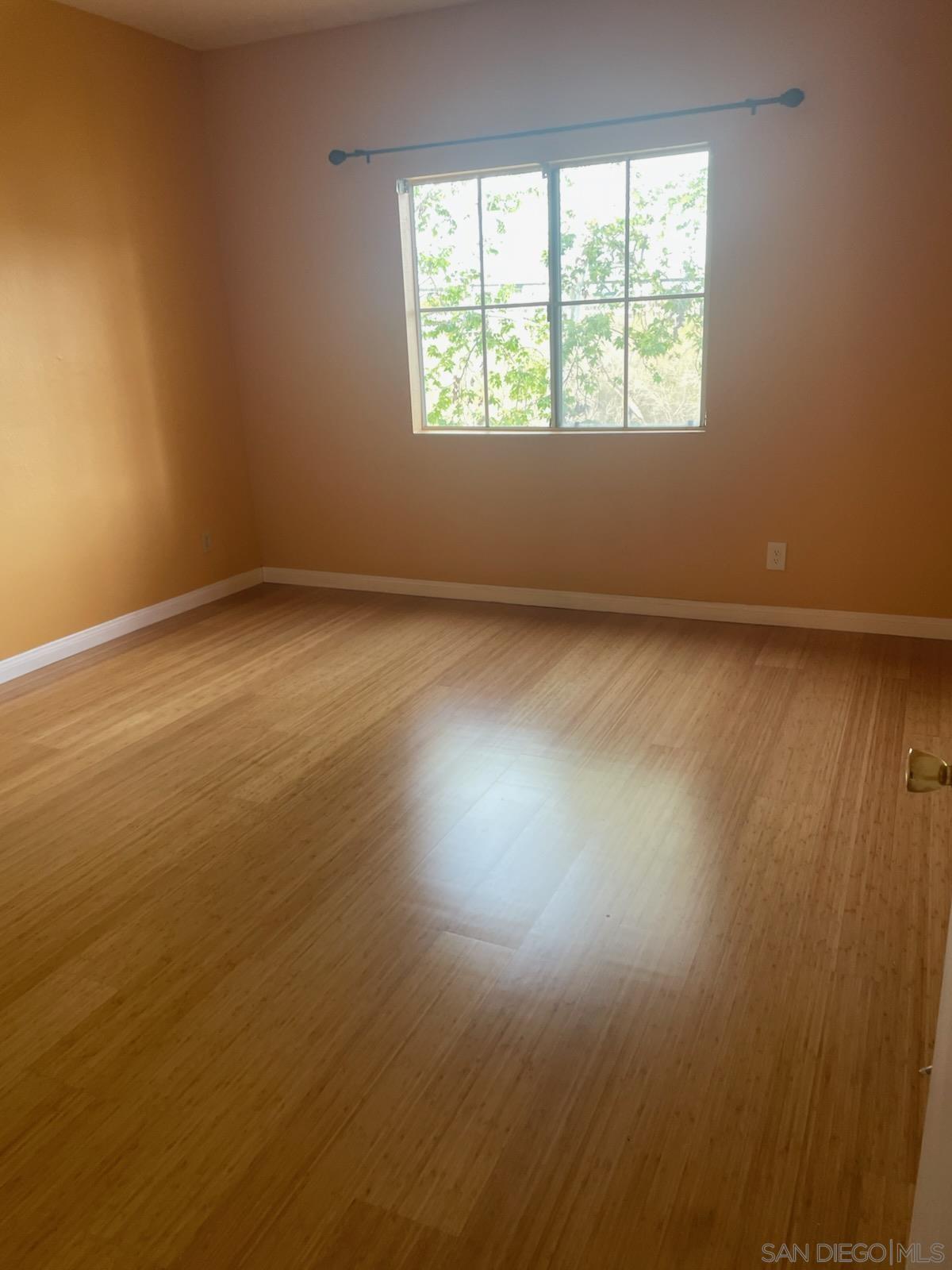 Detail Gallery Image 6 of 18 For 2250  Camino De La Reina  #311,  San Diego,  CA 92108 - 2 Beds | 2 Baths