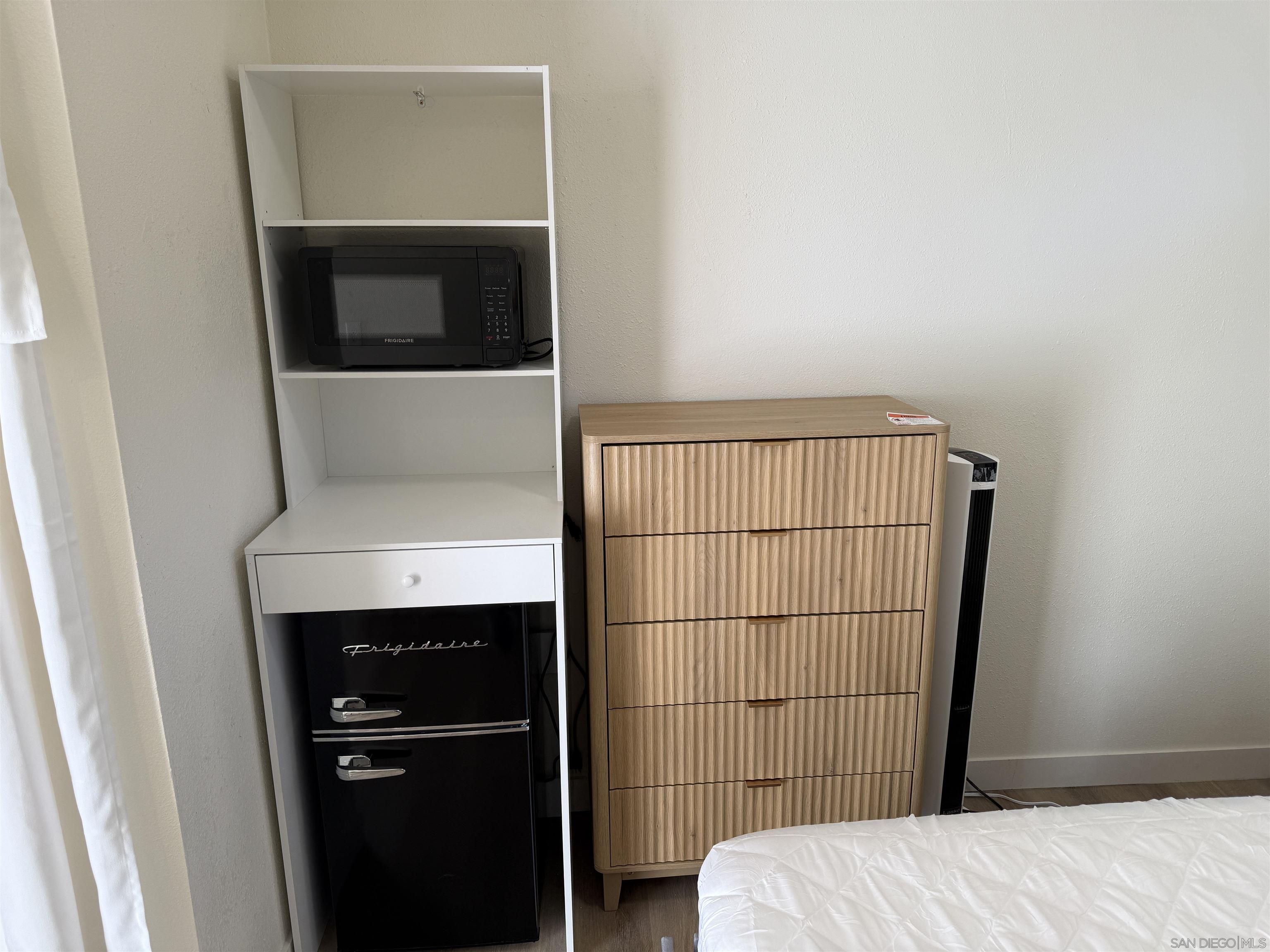 Detail Gallery Image 17 of 23 For 4864  Riding Ridge, San Diego,  CA 92130 - 0 Beds | 1 Baths