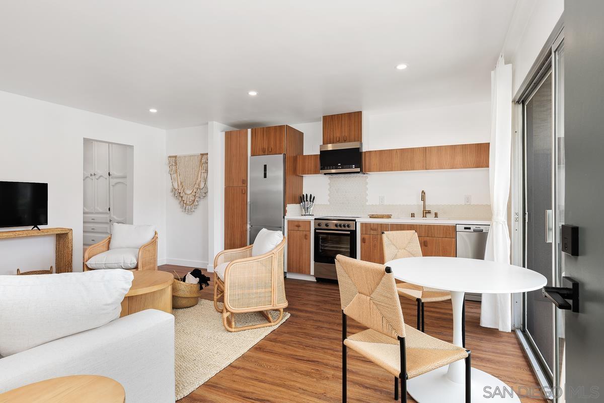 Detail Gallery Image 30 of 51 For 4627  Park Dr, Carlsbad,  CA 92008 - – Beds | – Baths