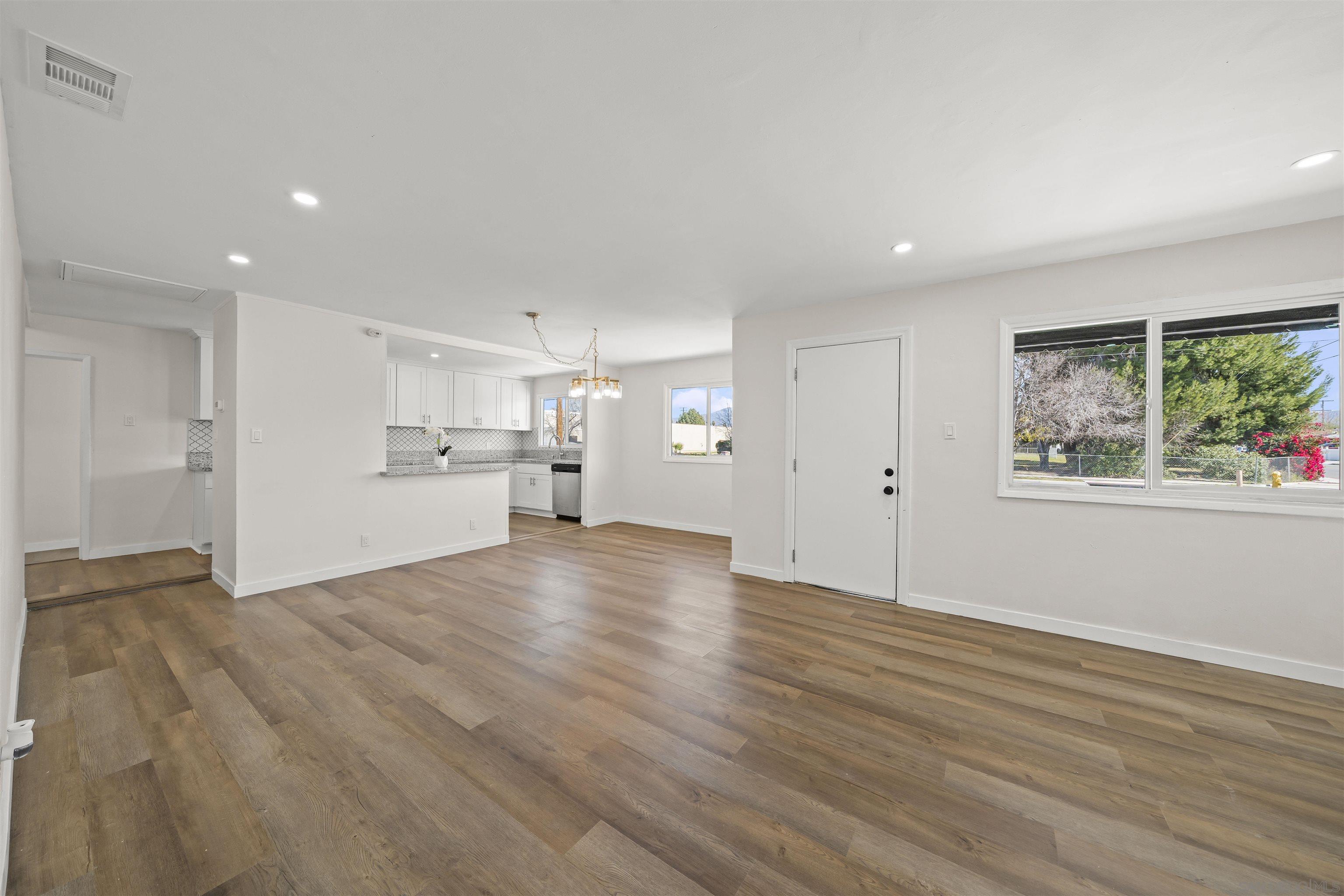 Detail Gallery Image 16 of 35 For 695 S Santa Fe S, Hemet,  CA 92543 - 4 Beds | 2 Baths