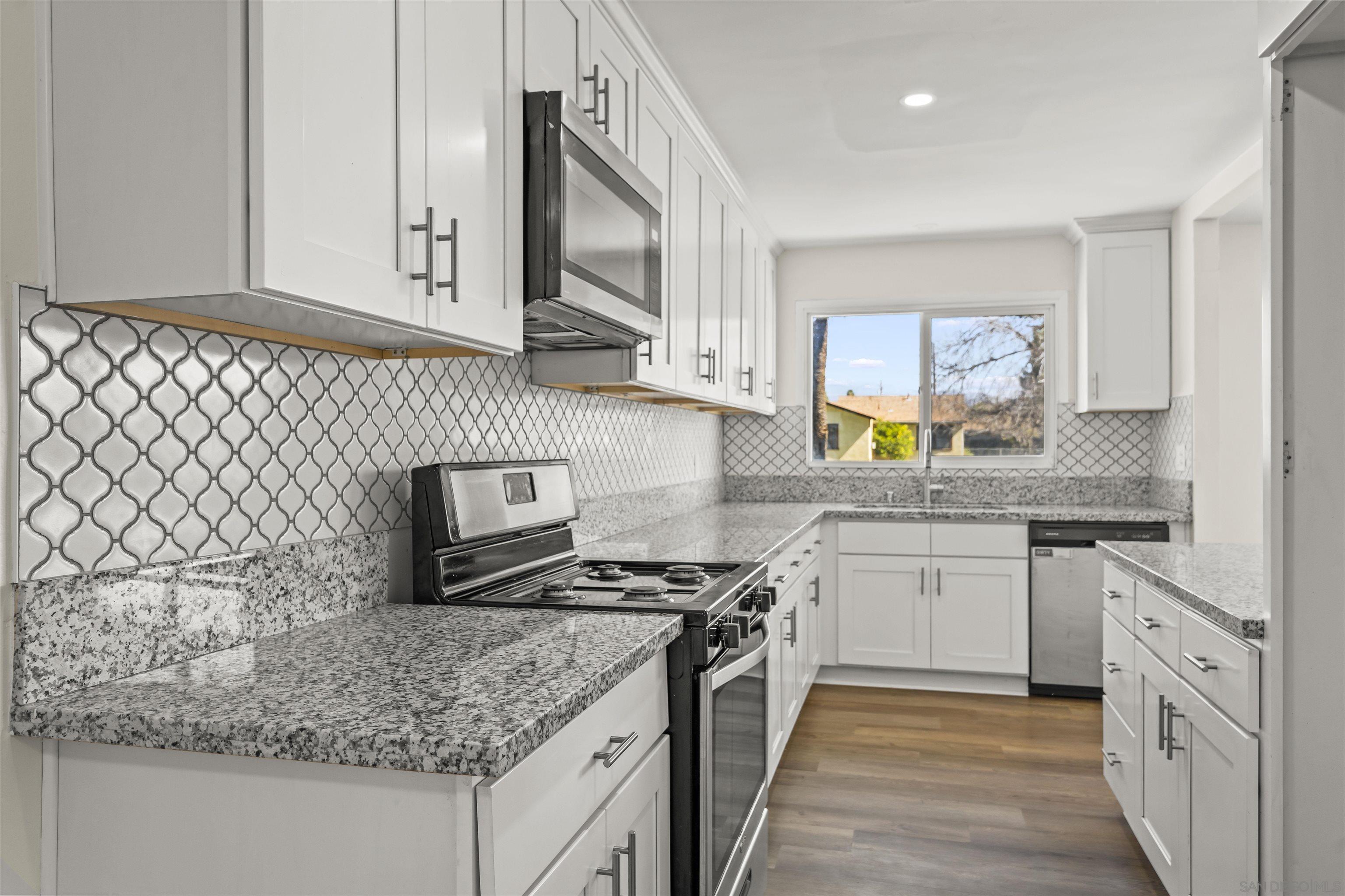 Detail Gallery Image 18 of 35 For 695 S Santa Fe S, Hemet,  CA 92543 - 4 Beds | 2 Baths