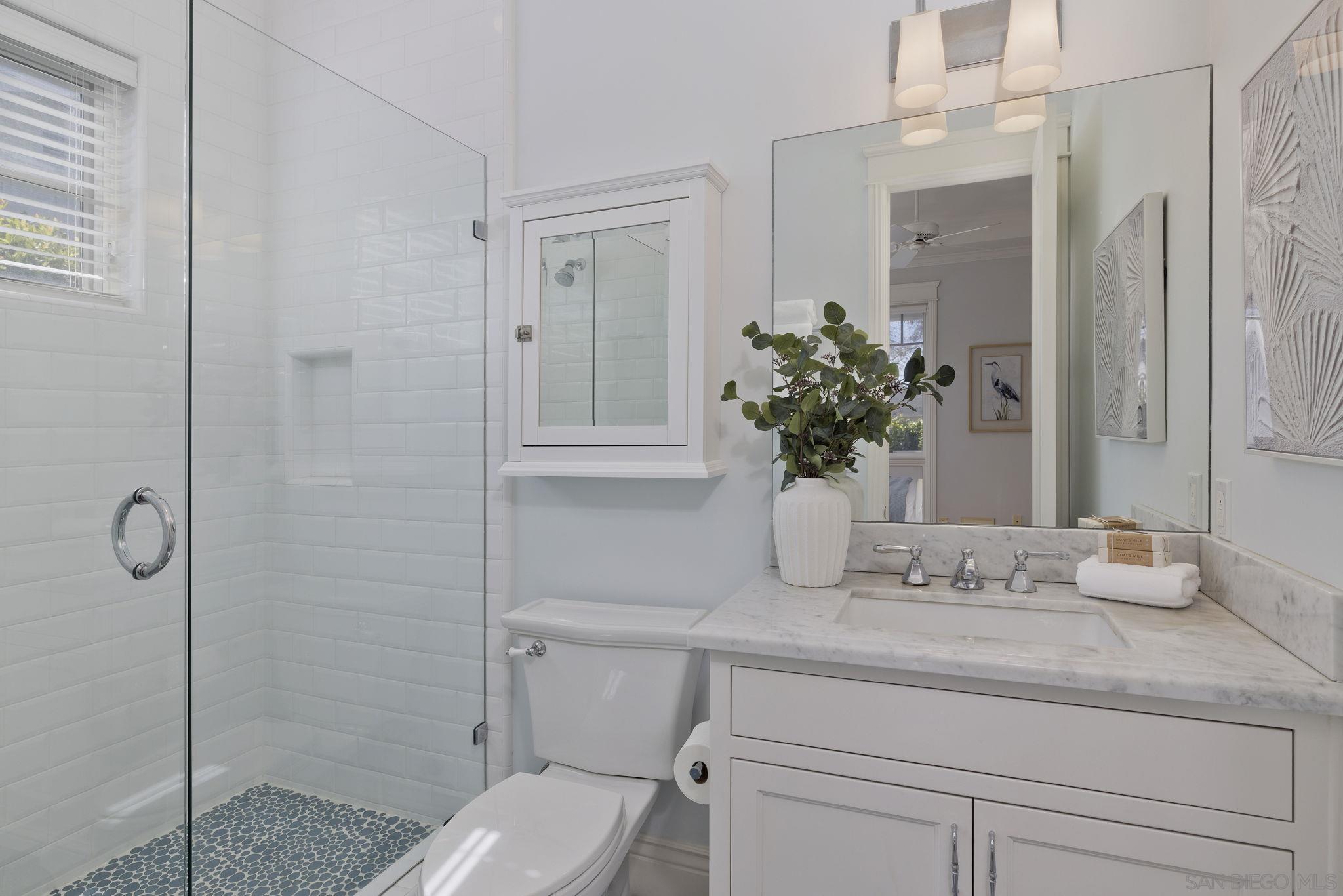 Detail Gallery Image 18 of 37 For 740  Coronado Ave, Coronado,  CA 92118 - 5 Beds | 4/1 Baths