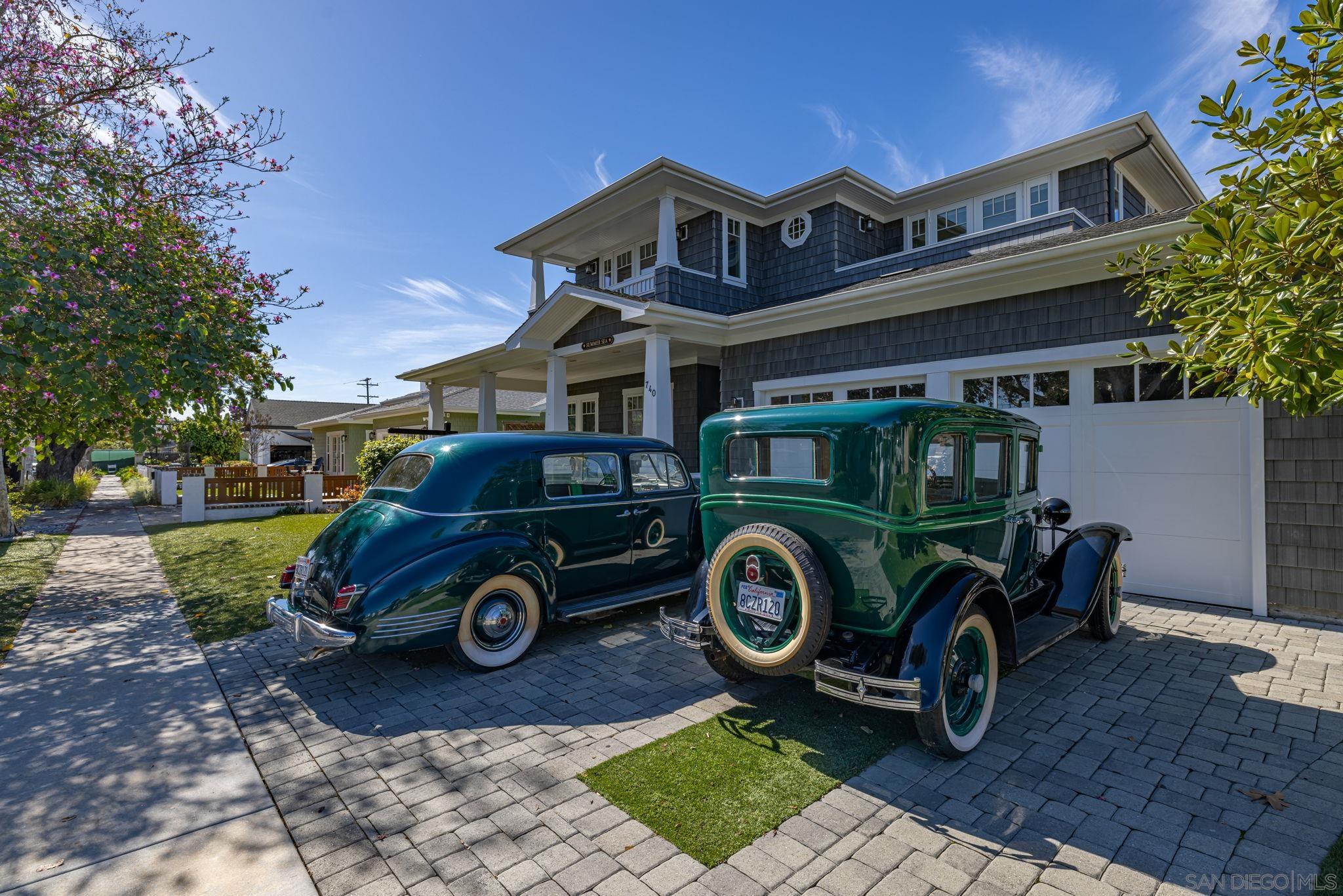 Detail Gallery Image 4 of 37 For 740  Coronado Ave, Coronado,  CA 92118 - 5 Beds | 4/1 Baths