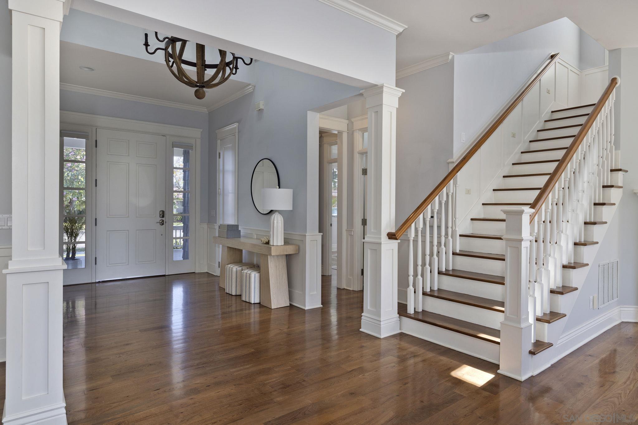 Detail Gallery Image 6 of 37 For 740  Coronado Ave, Coronado,  CA 92118 - 5 Beds | 4/1 Baths